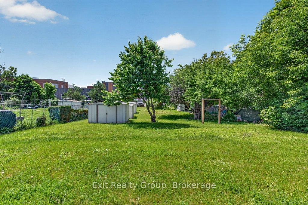 Photo 33 of 244 Weller Avenue, Kingston, Rideau — HOMEH