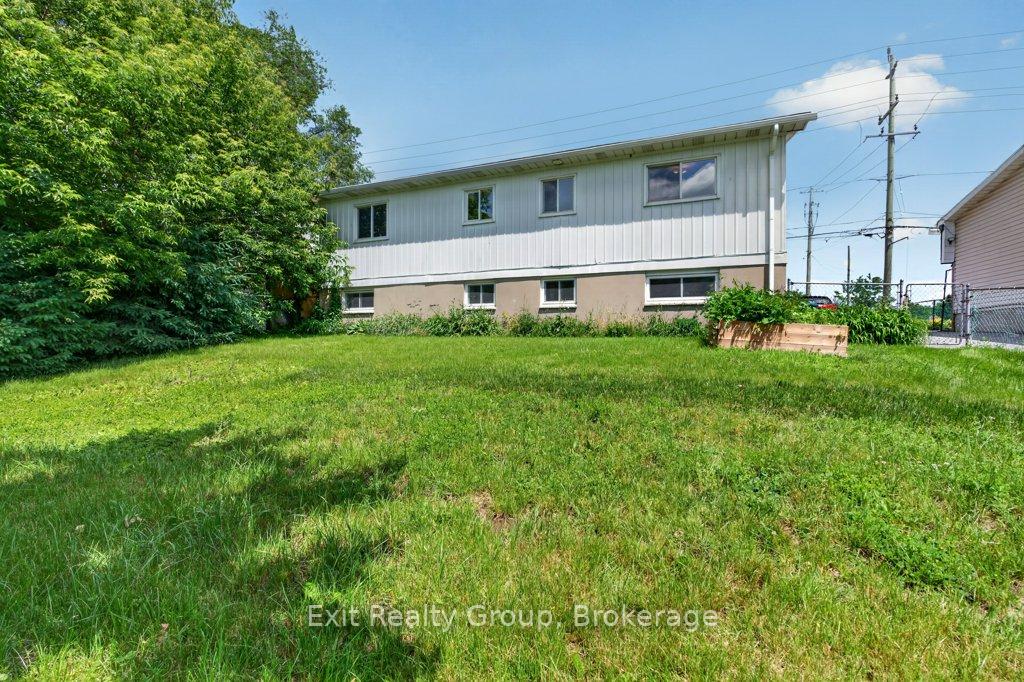 Photo 37 of 244 Weller Avenue, Kingston, Rideau — HOMEH