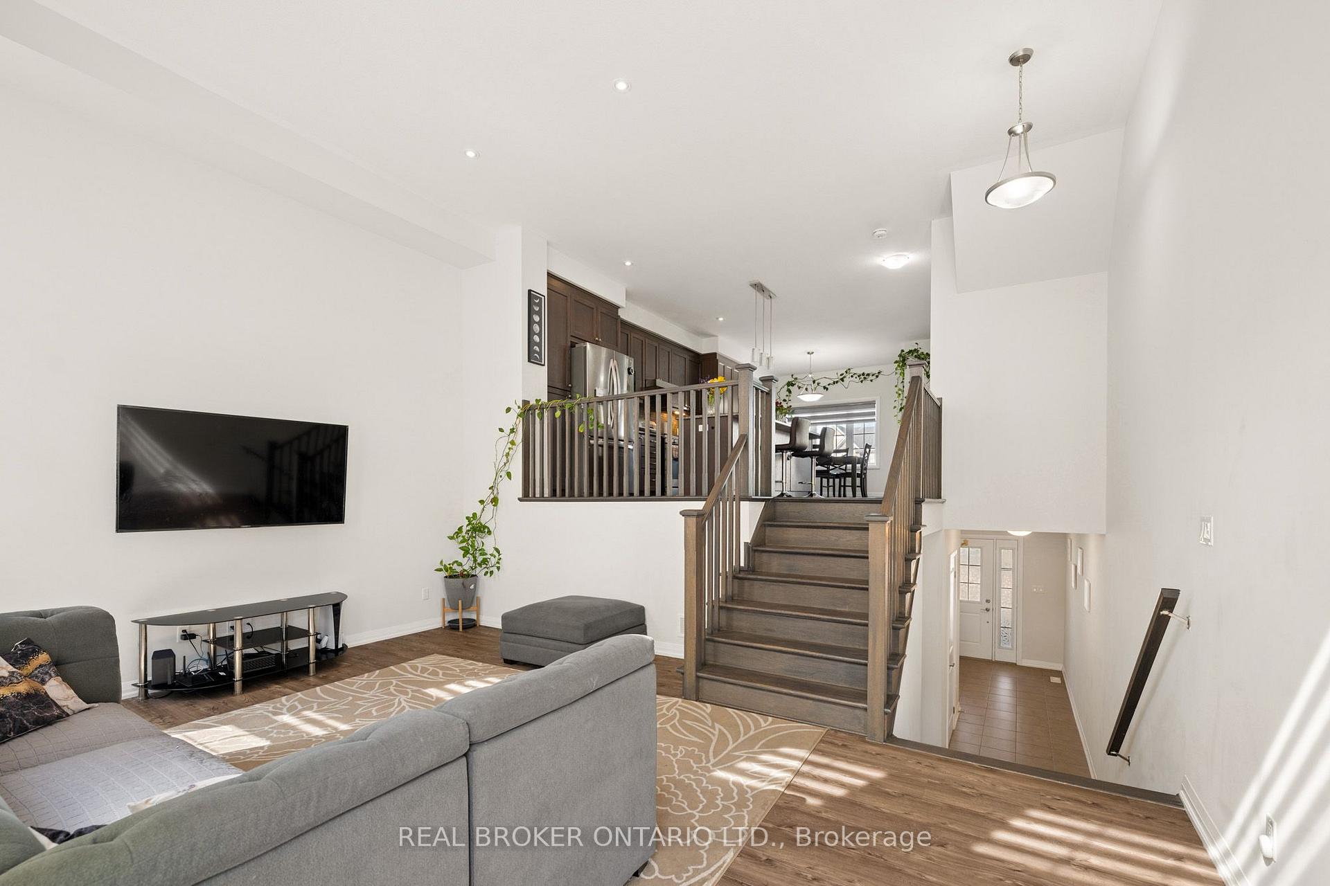 Photo 9 of 46 Bank Swallow Crescent, Kitchener, Doon South — HOMEH