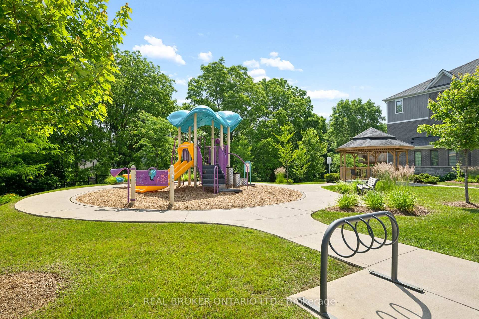 Photo 35 of 46 Bank Swallow Crescent, Kitchener, Doon South — HOMEH