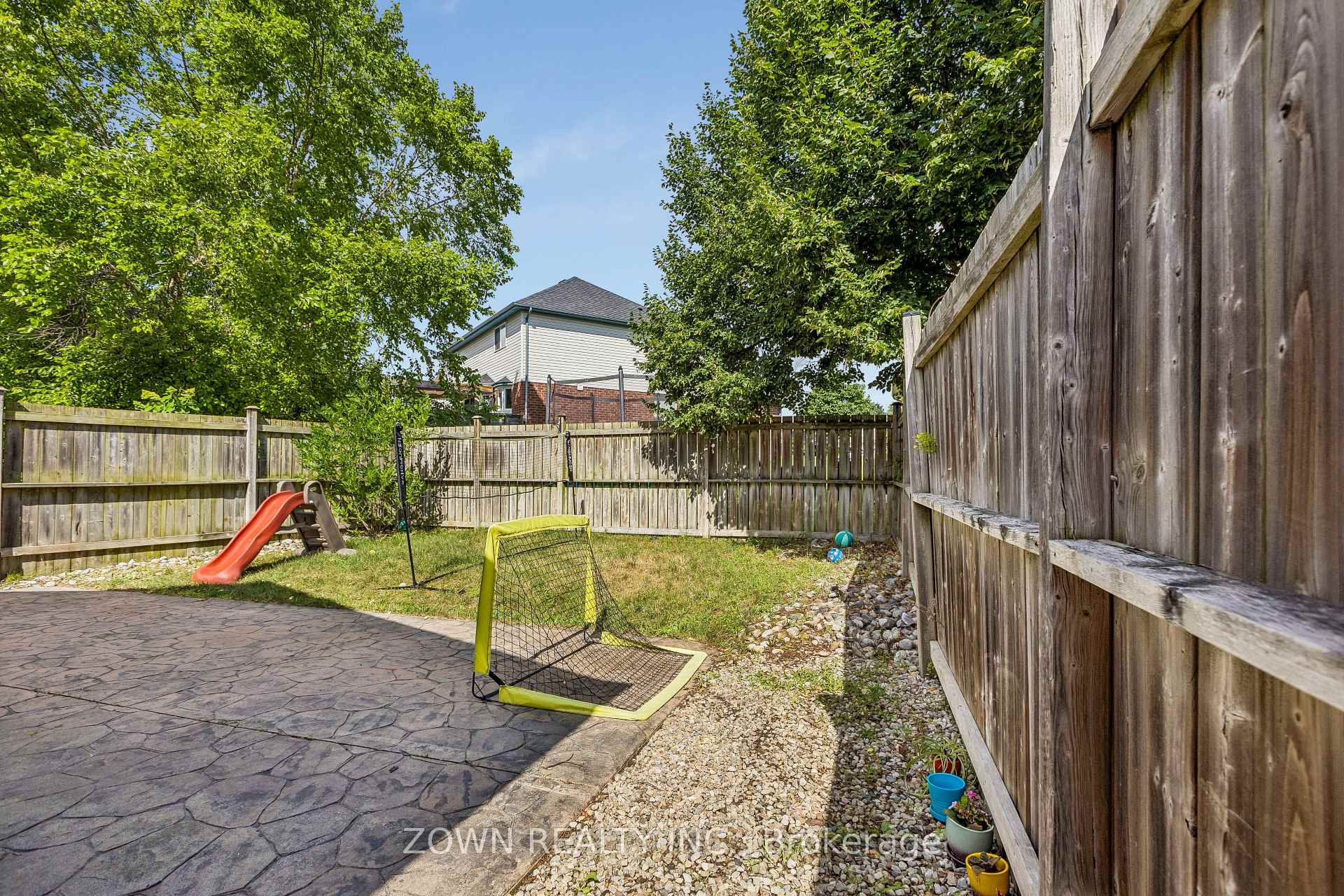 Photo 33 of 60 Marl Meadow Drive, Kitchener, Brigadoon — HOMEH