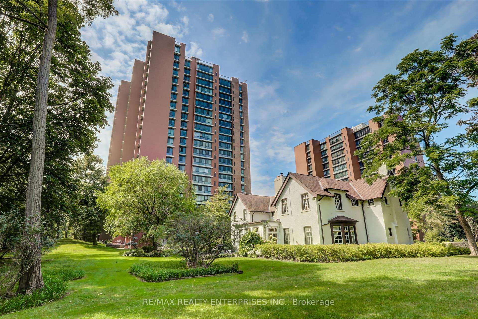 Photo 2 of Unit 405, 1400 Dixie Road, Mississauga, Lakeview — HOMEH