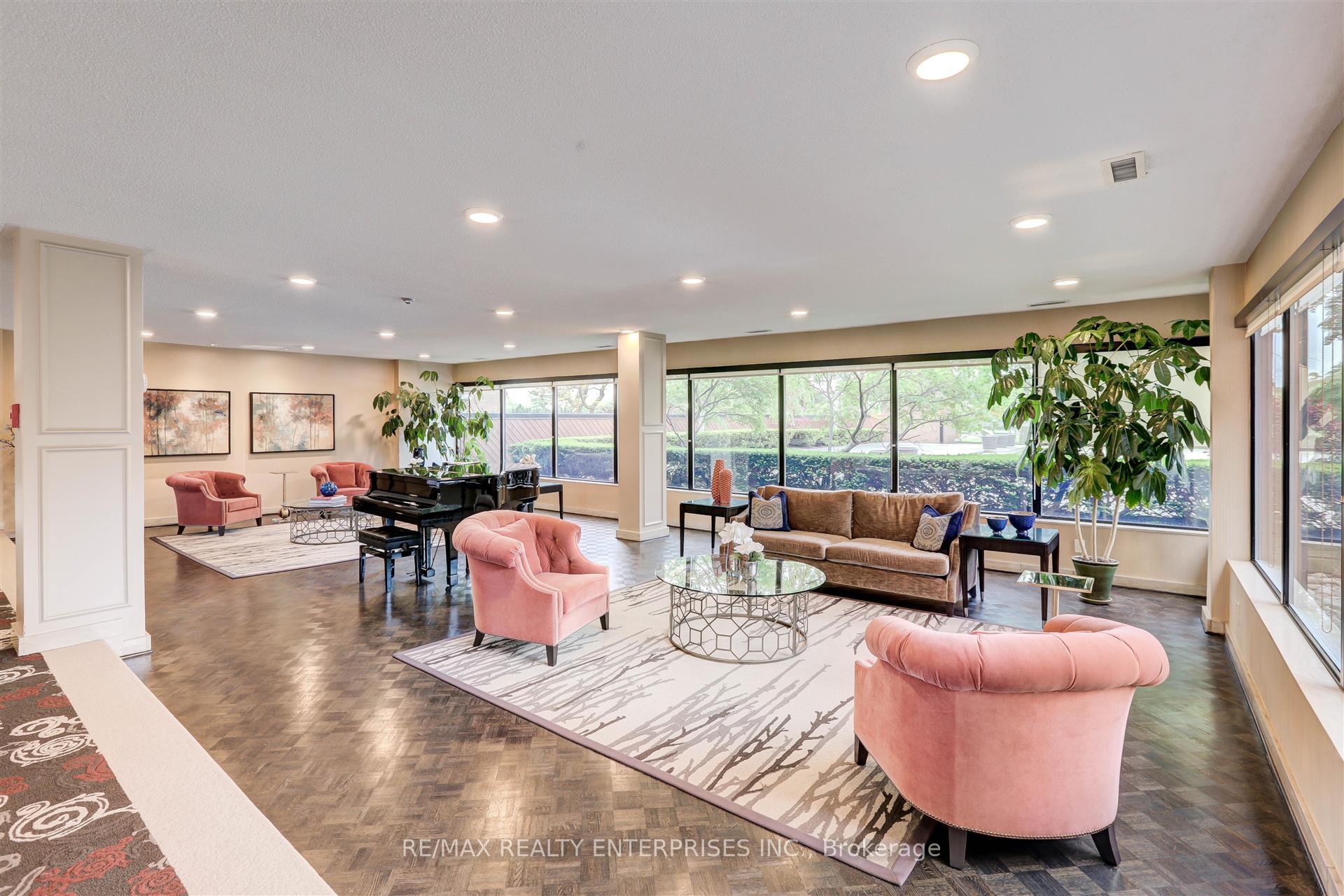 Photo 5 of Unit 405, 1400 Dixie Road, Mississauga, Lakeview — HOMEH