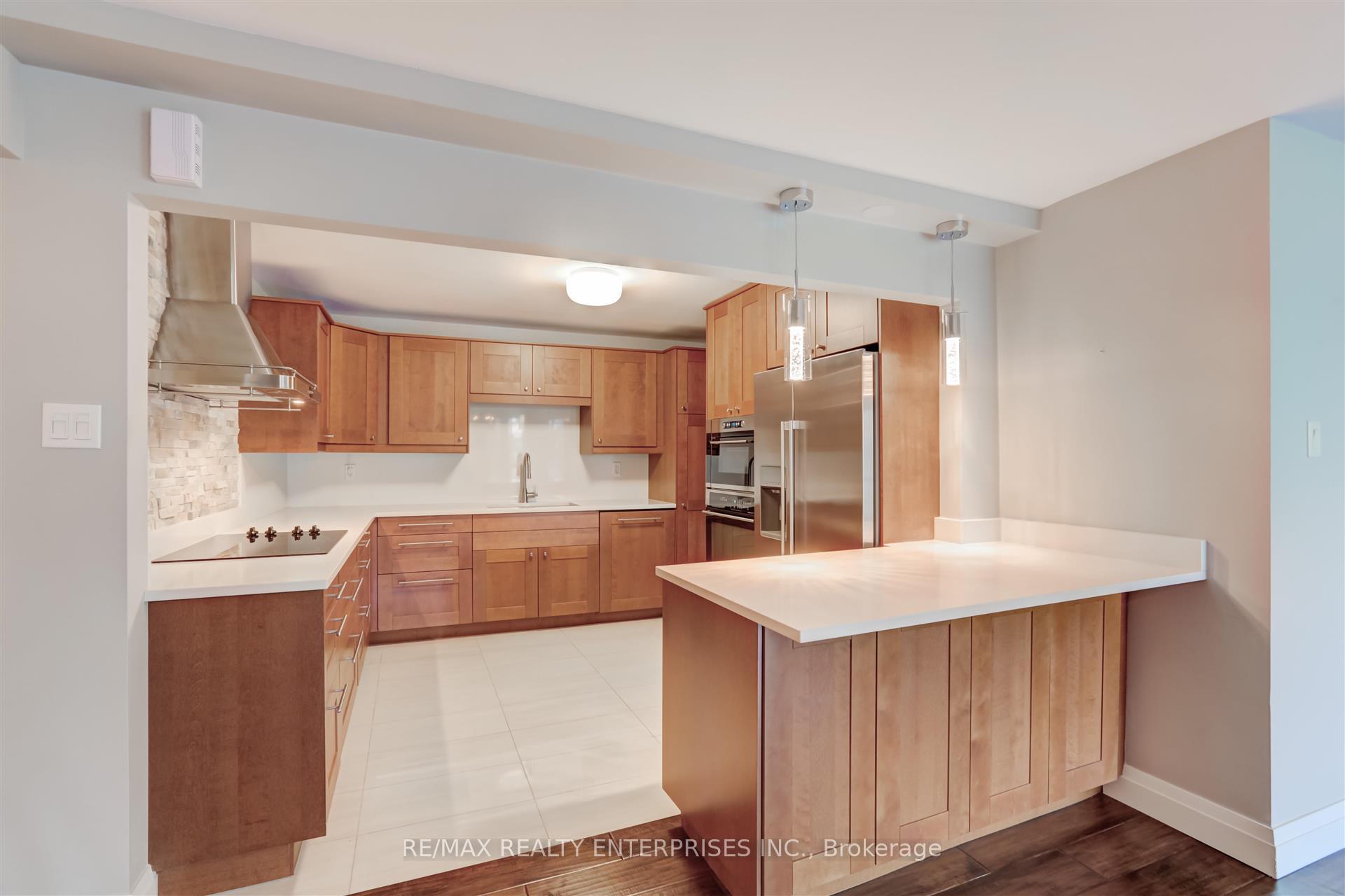 Photo 10 of Unit 405, 1400 Dixie Road, Mississauga, Lakeview — HOMEH