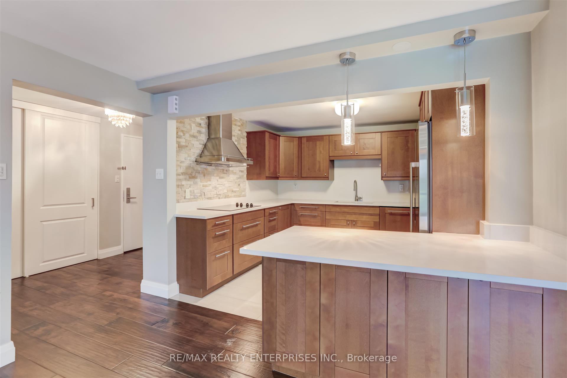 Photo 11 of Unit 405, 1400 Dixie Road, Mississauga, Lakeview — HOMEH
