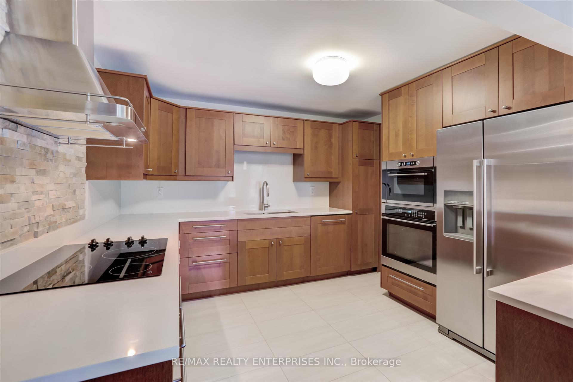 Photo 12 of Unit 405, 1400 Dixie Road, Mississauga, Lakeview — HOMEH