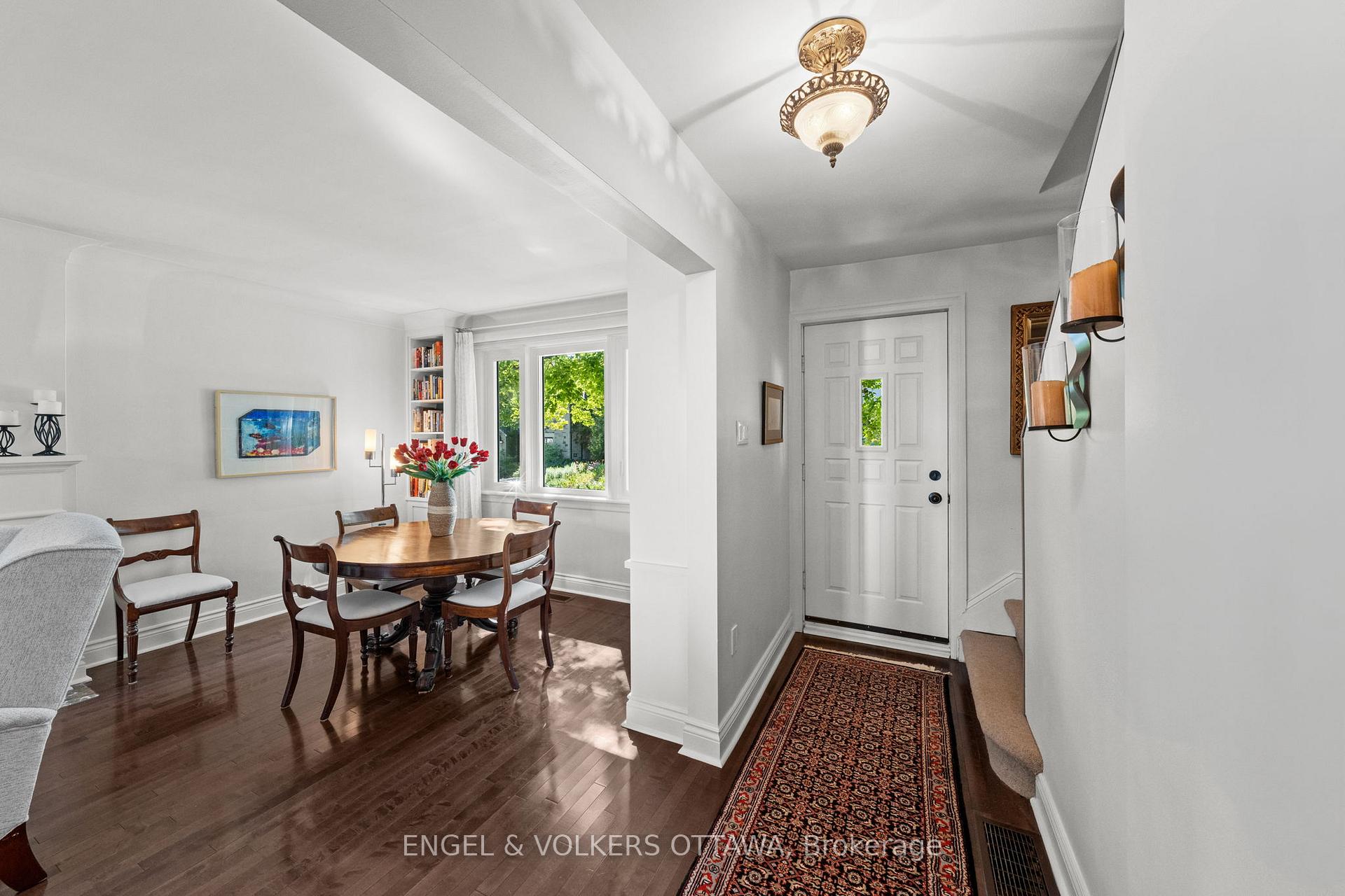 Photo 5 of 86 Ivy Crescent, Ottawa, Lindenlea — HOMEH