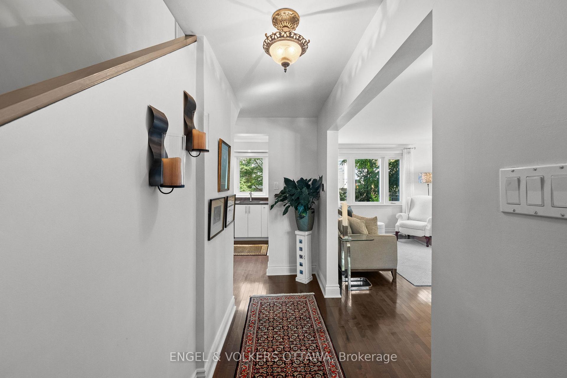 Photo 6 of 86 Ivy Crescent, Ottawa, Lindenlea — HOMEH