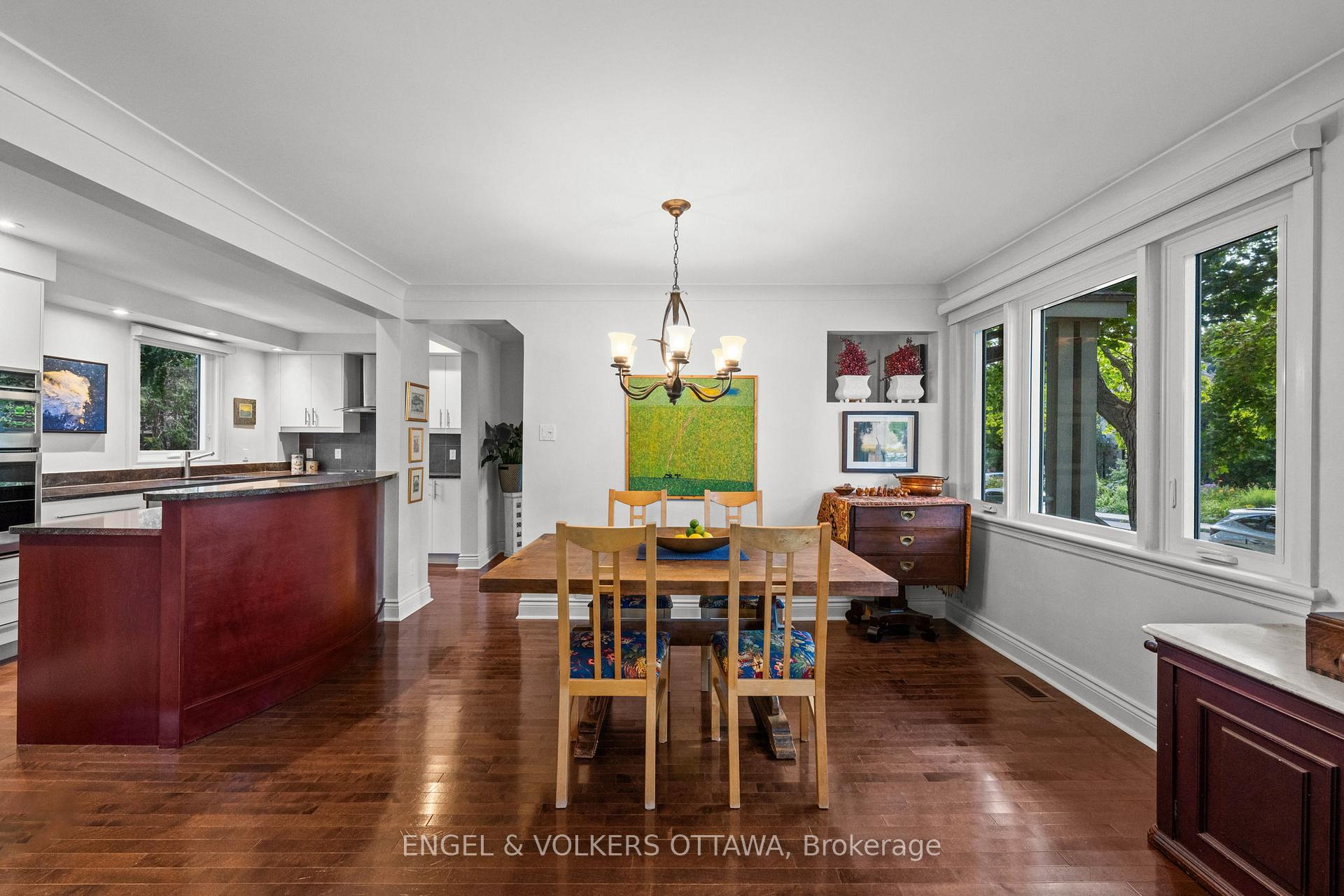 Photo 16 of 86 Ivy Crescent, Ottawa, Lindenlea — HOMEH