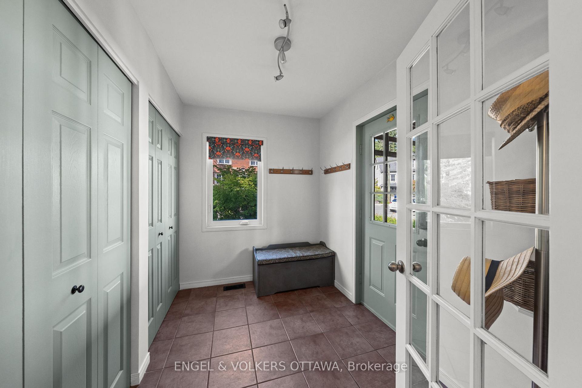 Photo 18 of 86 Ivy Crescent, Ottawa, Lindenlea — HOMEH