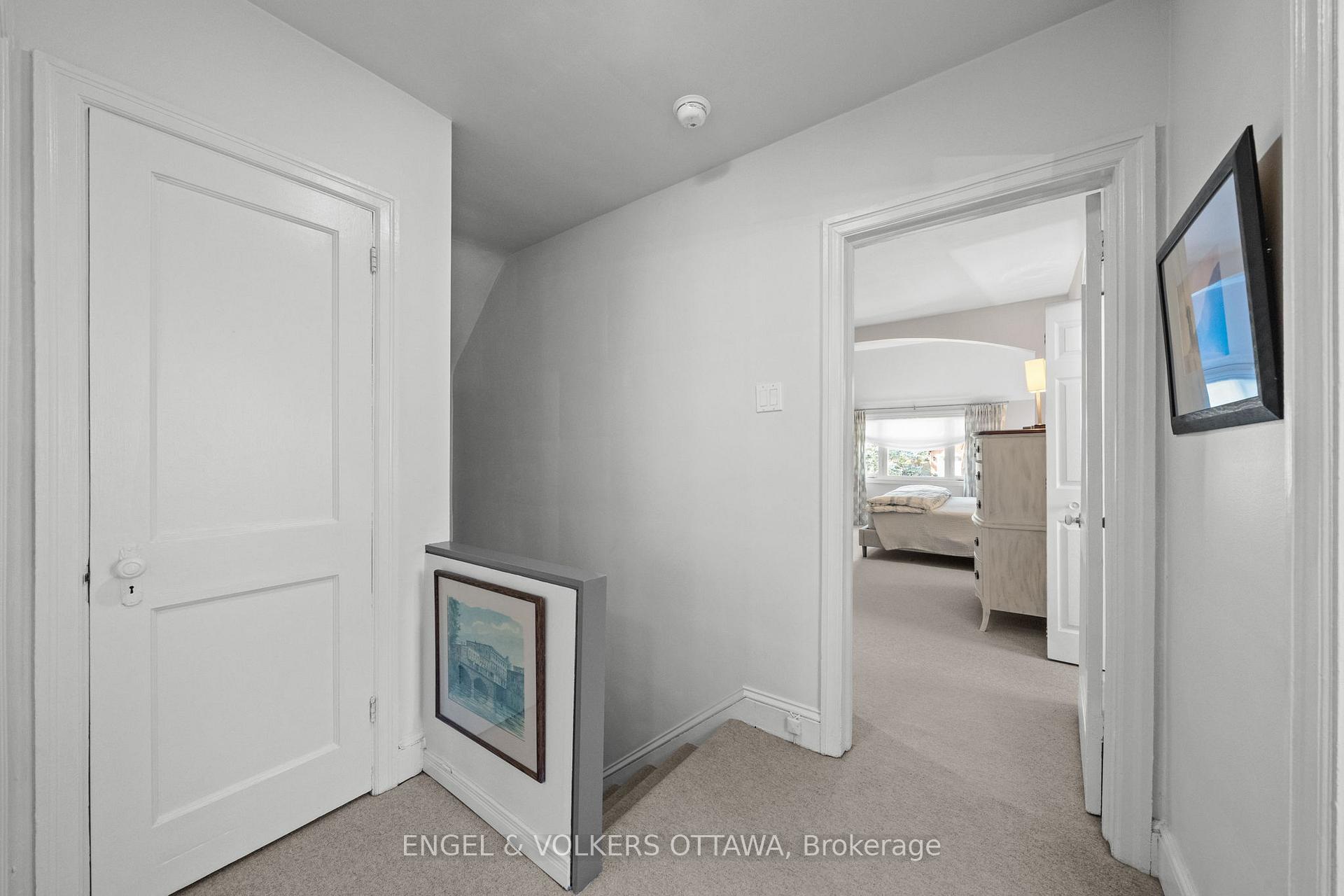 Photo 20 of 86 Ivy Crescent, Ottawa, Lindenlea — HOMEH