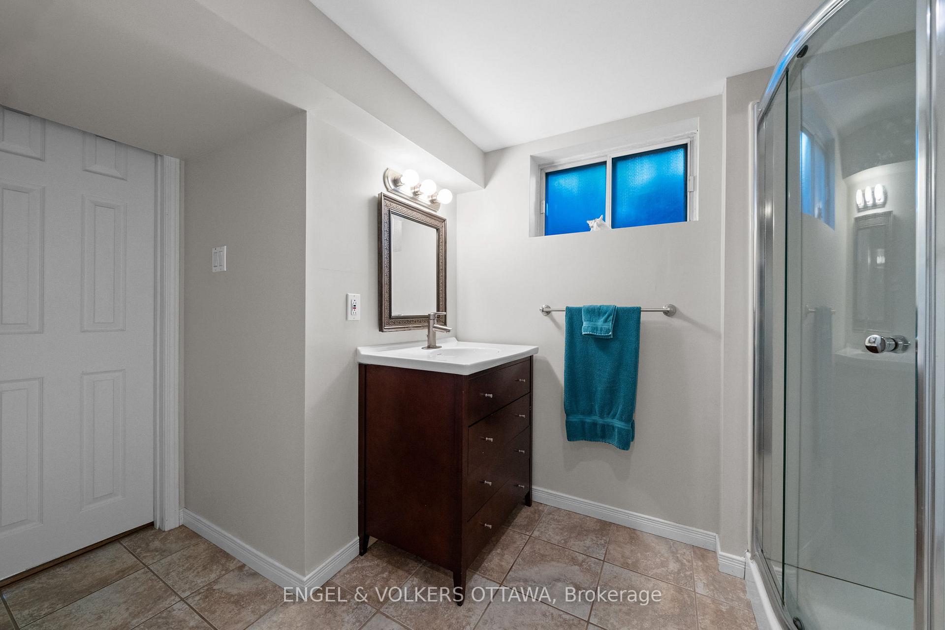 Photo 31 of 86 Ivy Crescent, Ottawa, Lindenlea — HOMEH