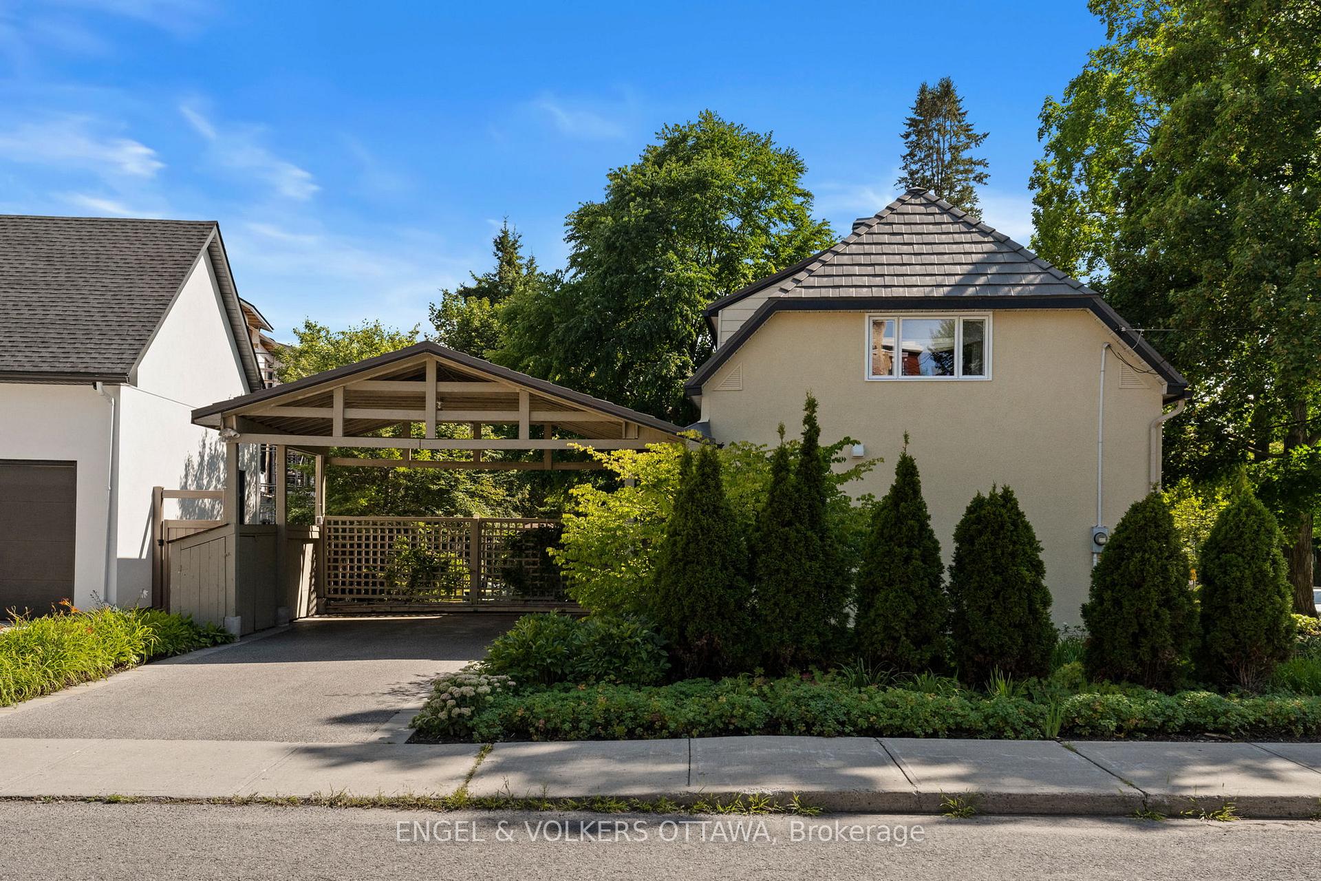 Photo 34 of 86 Ivy Crescent, Ottawa, Lindenlea — HOMEH