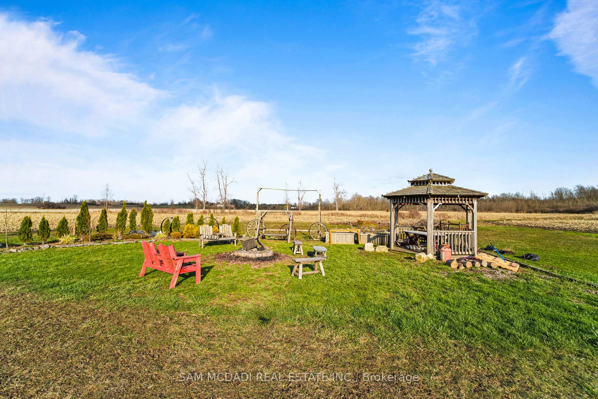 Photo 5 of 225 Park Road S, Grimsby, Grimsby Escarpment — HOMEH