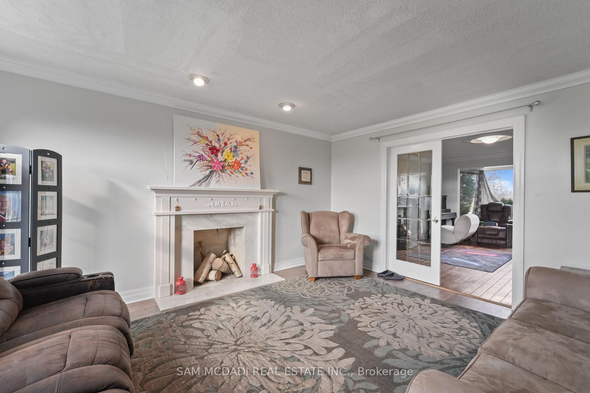 Photo 9 of 225 Park Road S, Grimsby, Grimsby Escarpment — HOMEH