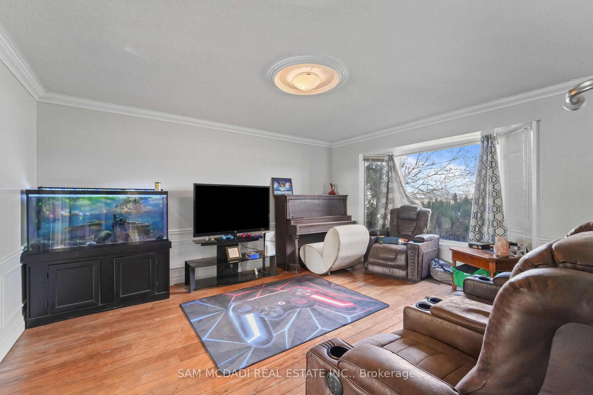 Photo 11 of 225 Park Road S, Grimsby, Grimsby Escarpment — HOMEH