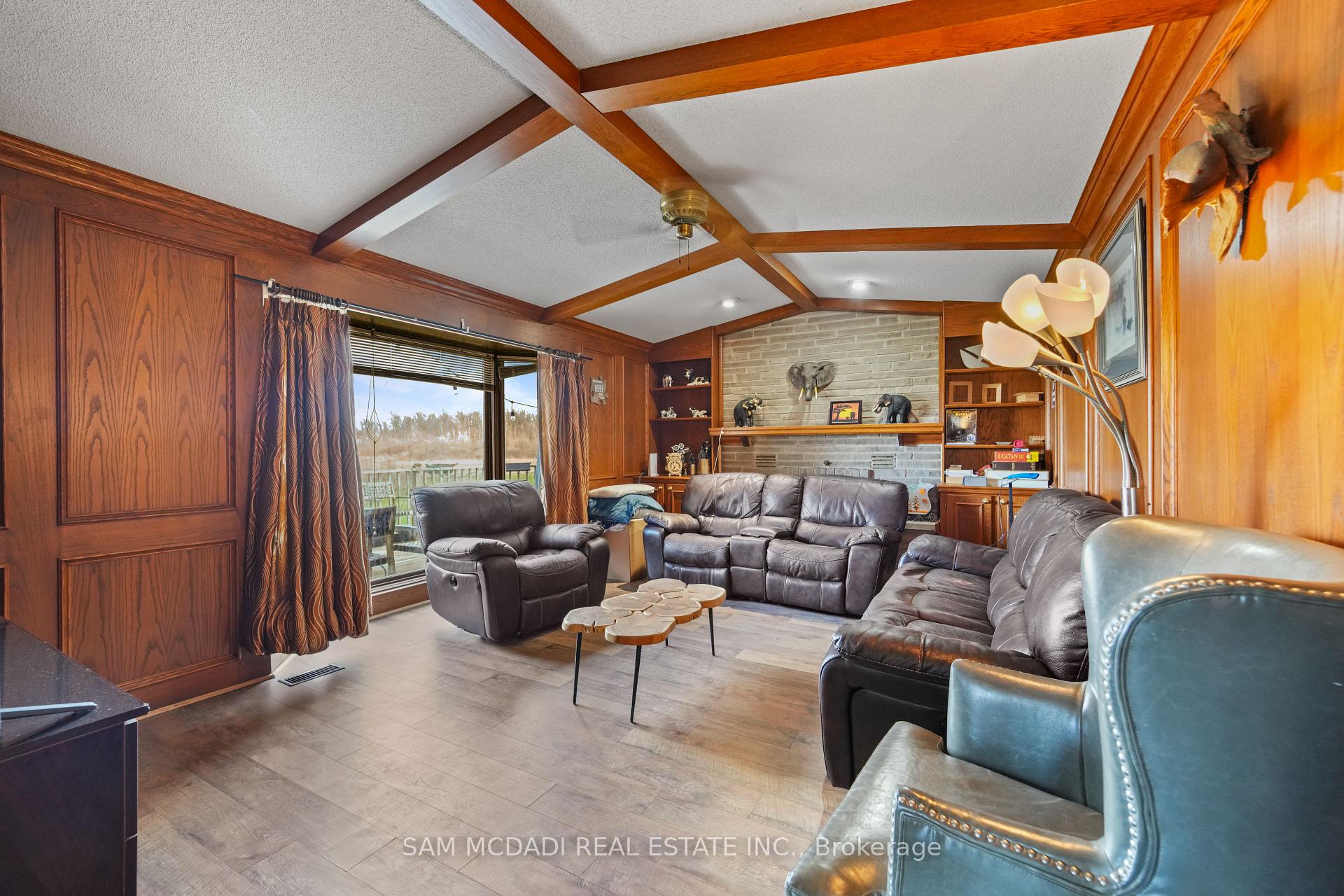 Photo 18 of 225 Park Road S, Grimsby, Grimsby Escarpment — HOMEH
