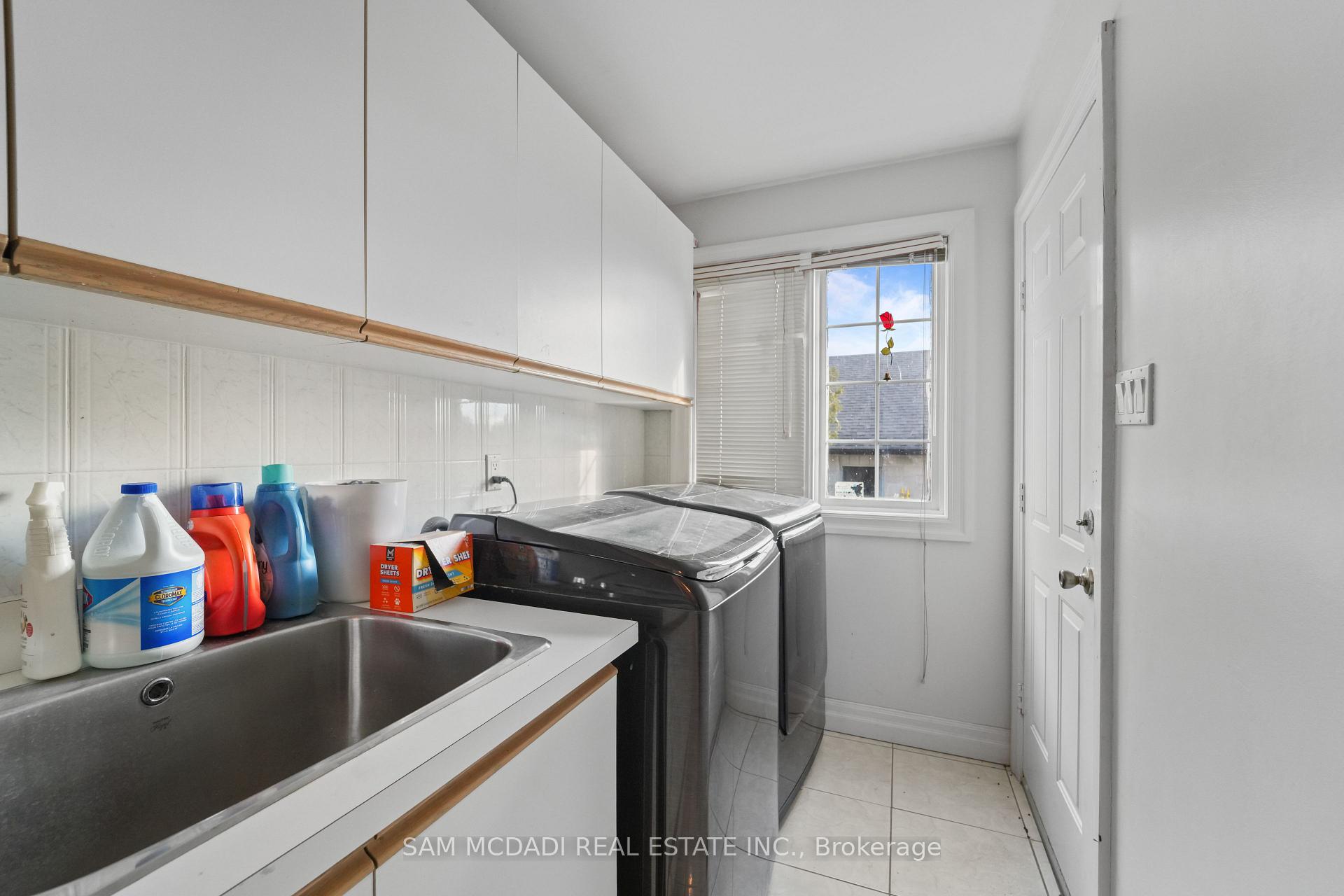 Photo 20 of 225 Park Road S, Grimsby, Grimsby Escarpment — HOMEH