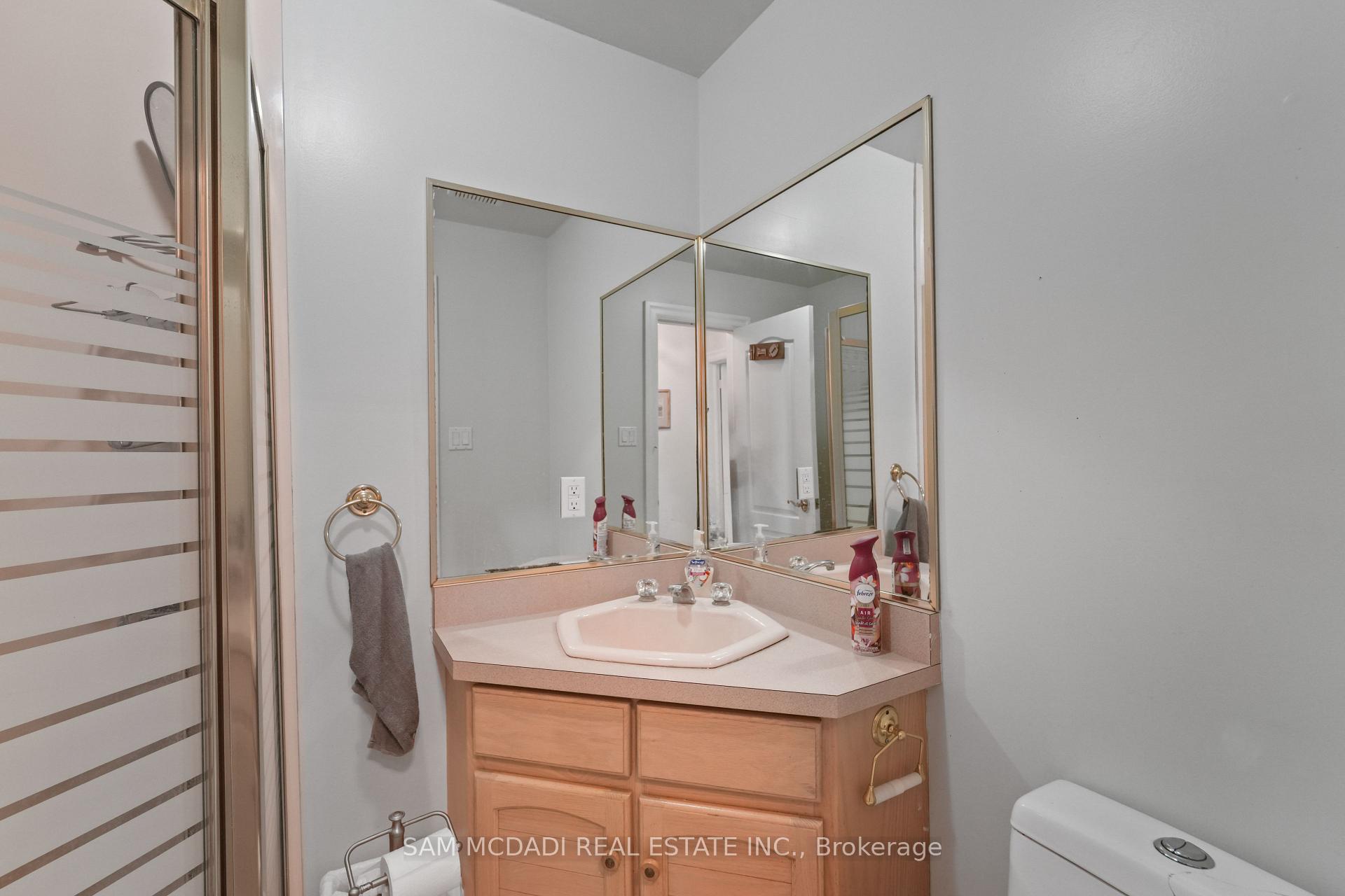 Photo 21 of 225 Park Road S, Grimsby, Grimsby Escarpment — HOMEH