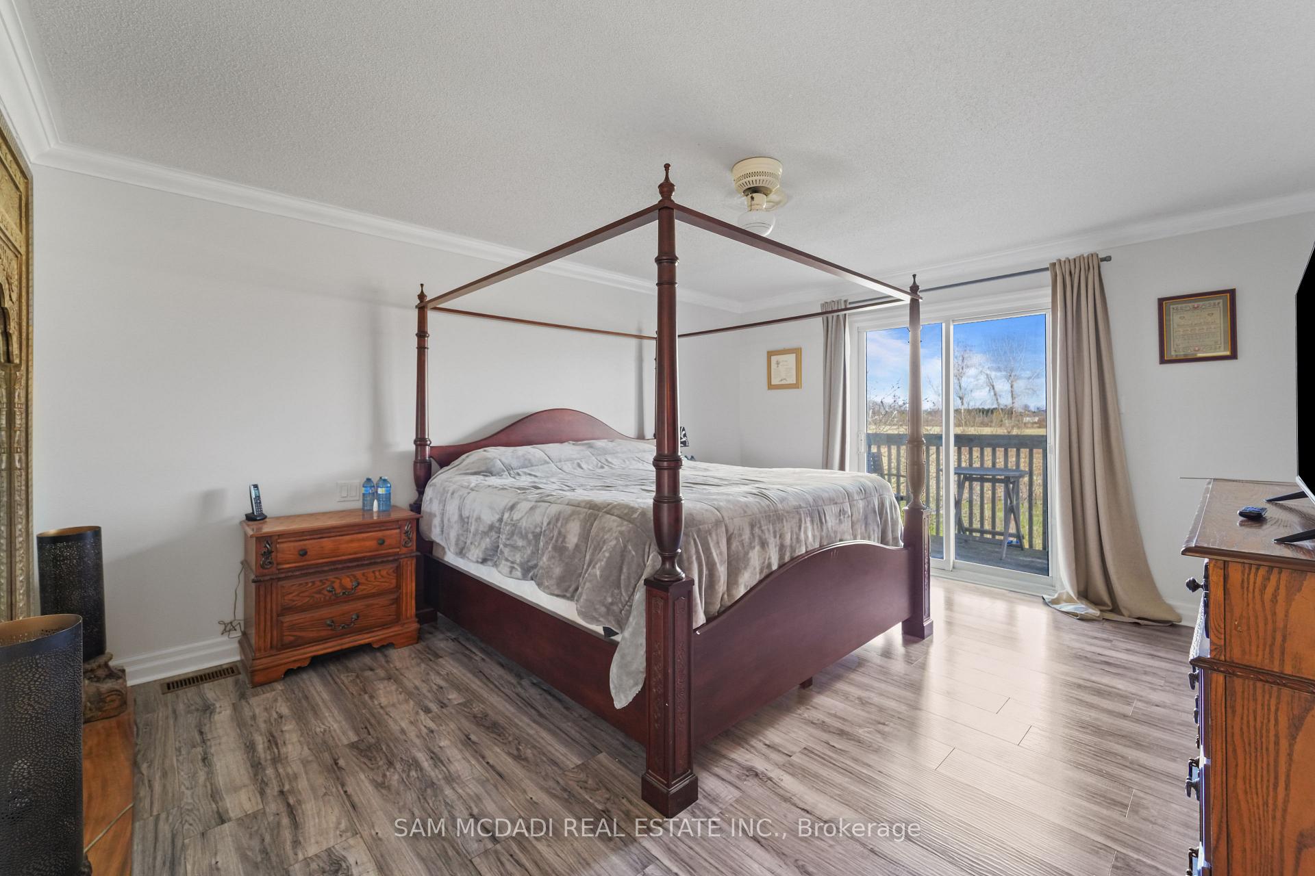 Photo 24 of 225 Park Road S, Grimsby, Grimsby Escarpment — HOMEH