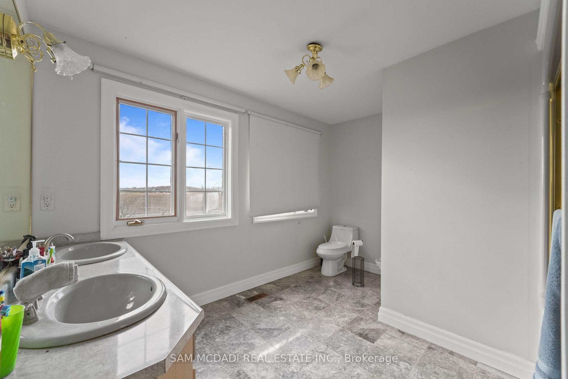 Photo 37 of 225 Park Road S, Grimsby, Grimsby Escarpment — HOMEH