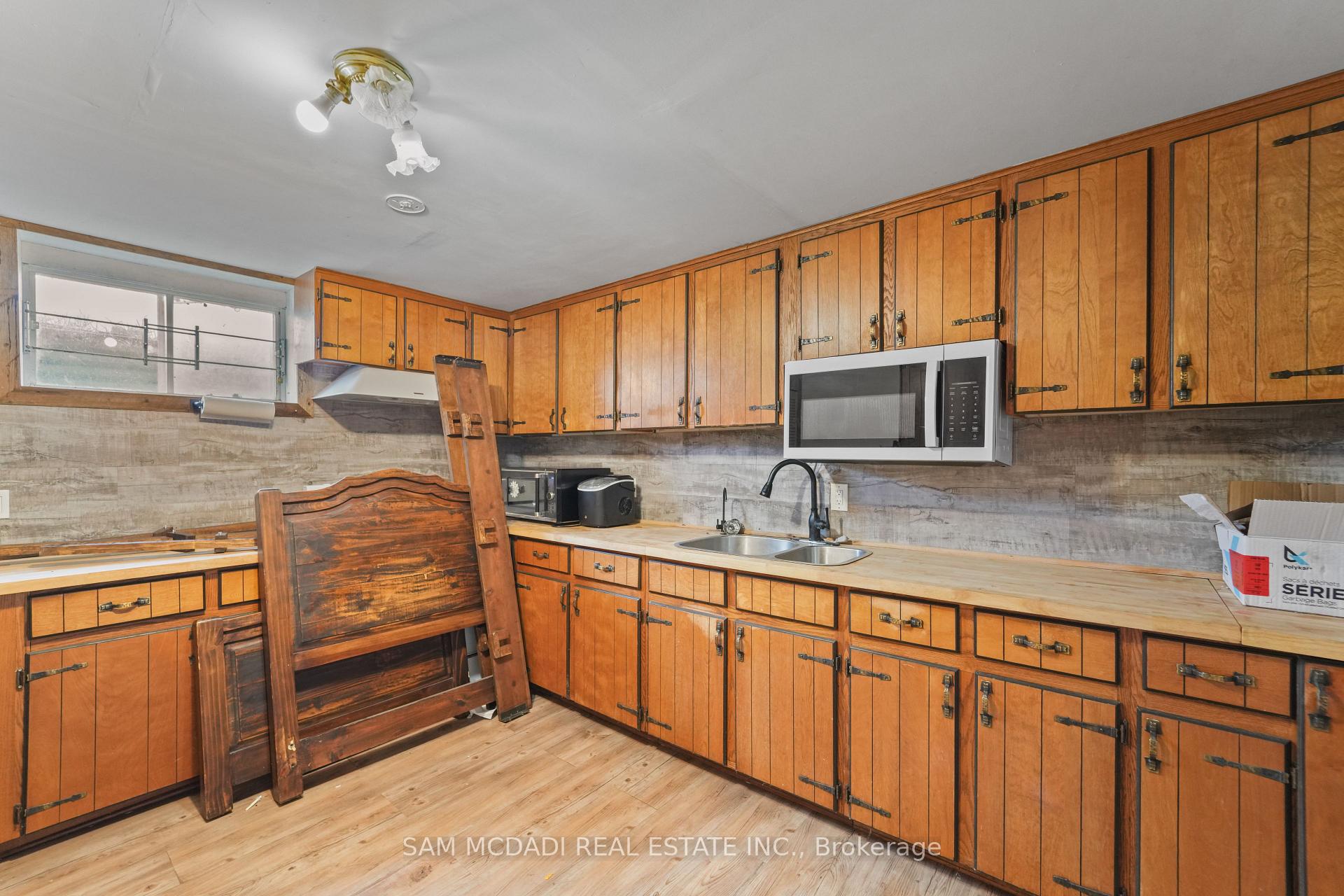 Photo 40 of 225 Park Road S, Grimsby, Grimsby Escarpment — HOMEH