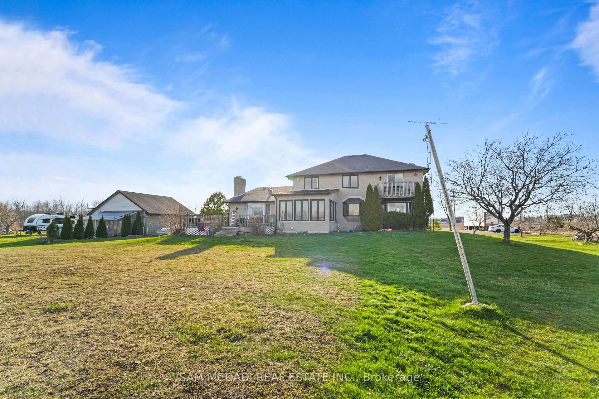 Photo 47 of 225 Park Road S, Grimsby, Grimsby Escarpment — HOMEH