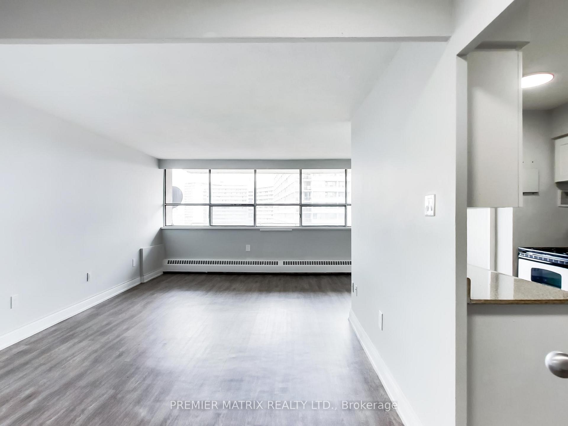 Photo 3 of Unit 1411, 65 Thorncliffe Park Drive, Toronto, Thorncliffe Park — HOMEH