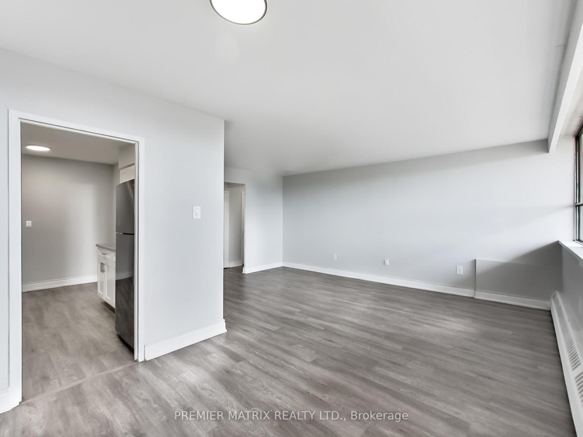 Photo 8 of Unit 1411, 65 Thorncliffe Park Drive, Toronto, Thorncliffe Park — HOMEH