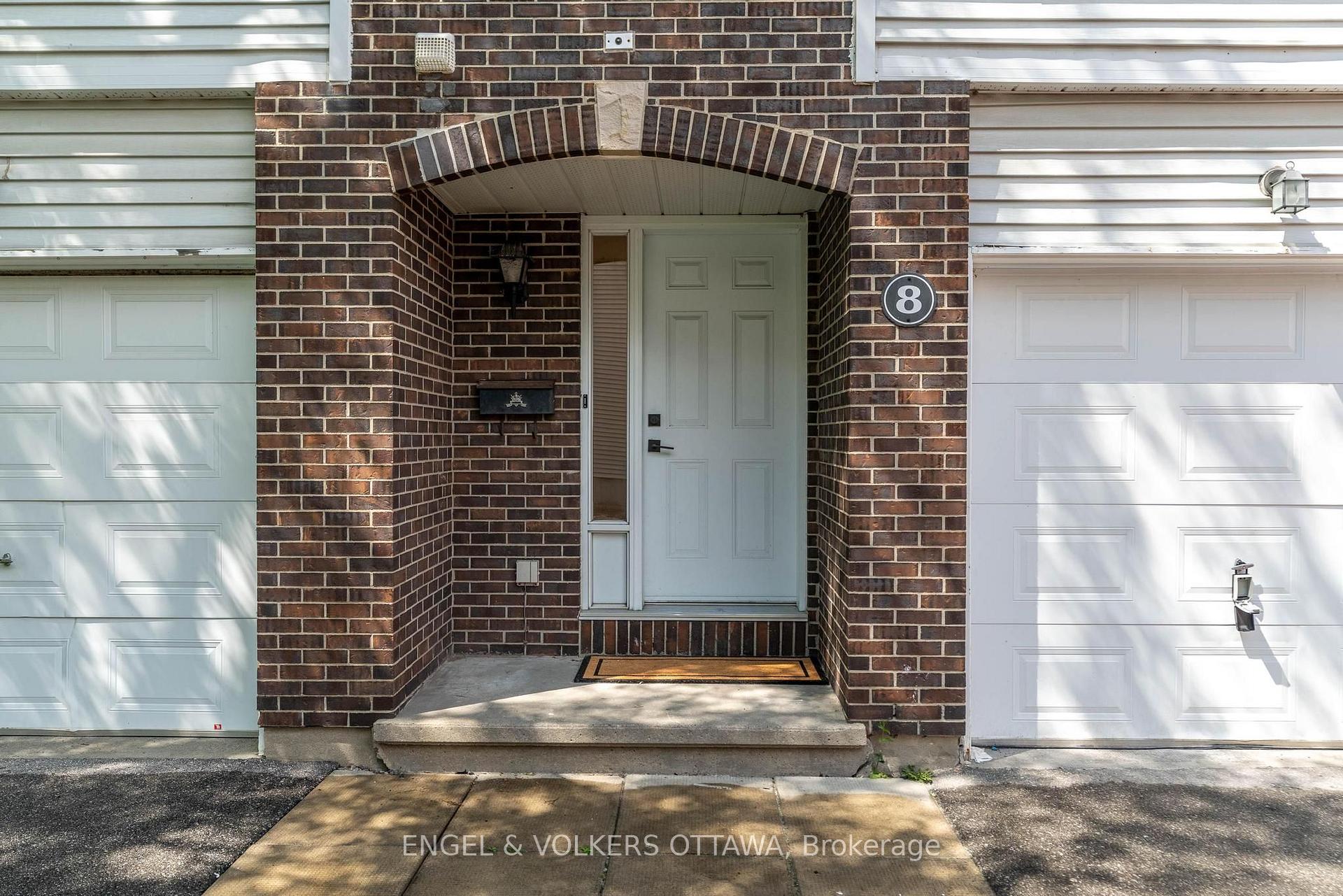 Photo 2 of Unit 19, 8 Almond Lane, Ottawa, Kanata - Katimavik — HOMEH