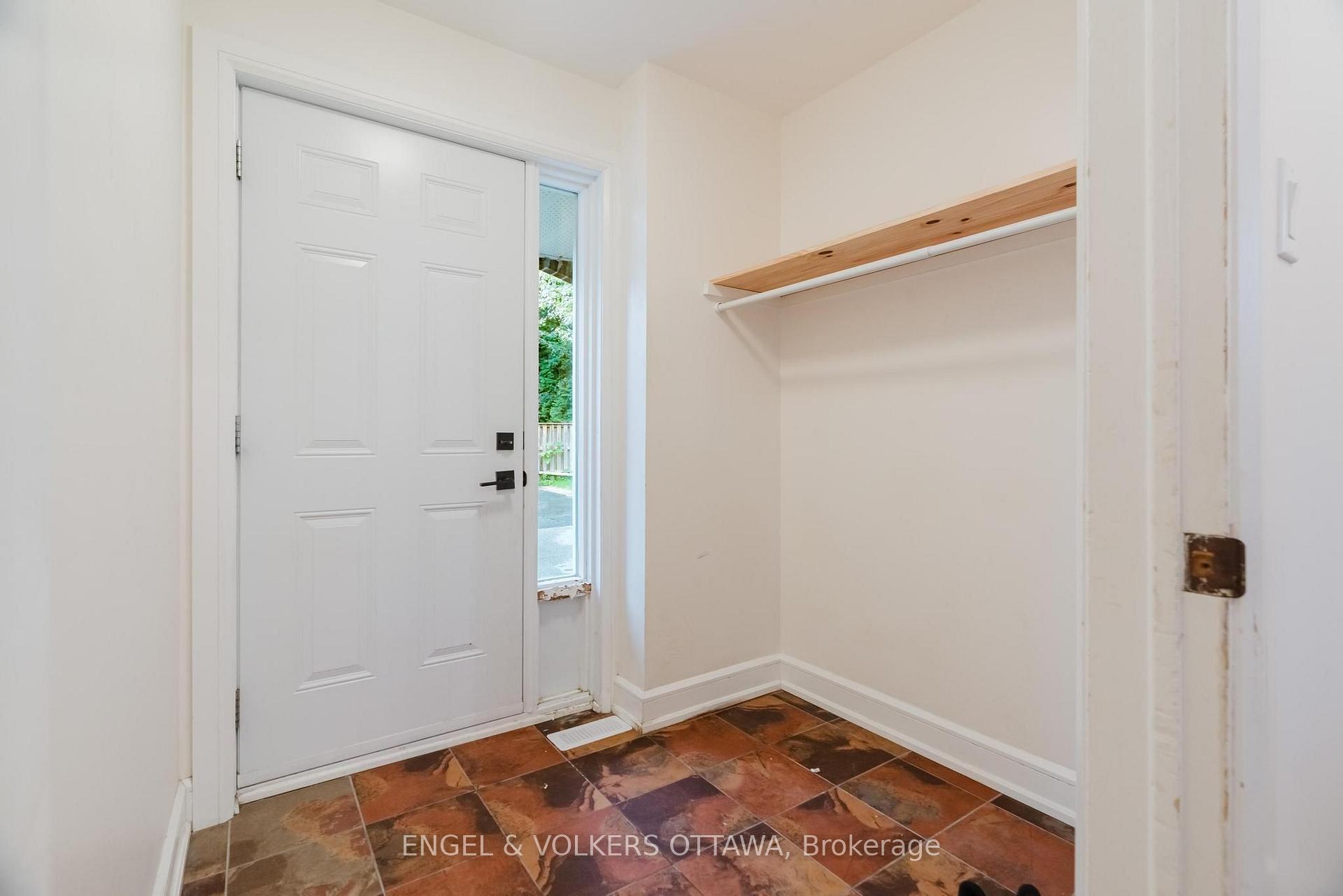 Photo 3 of Unit 19, 8 Almond Lane, Ottawa, Kanata - Katimavik — HOMEH