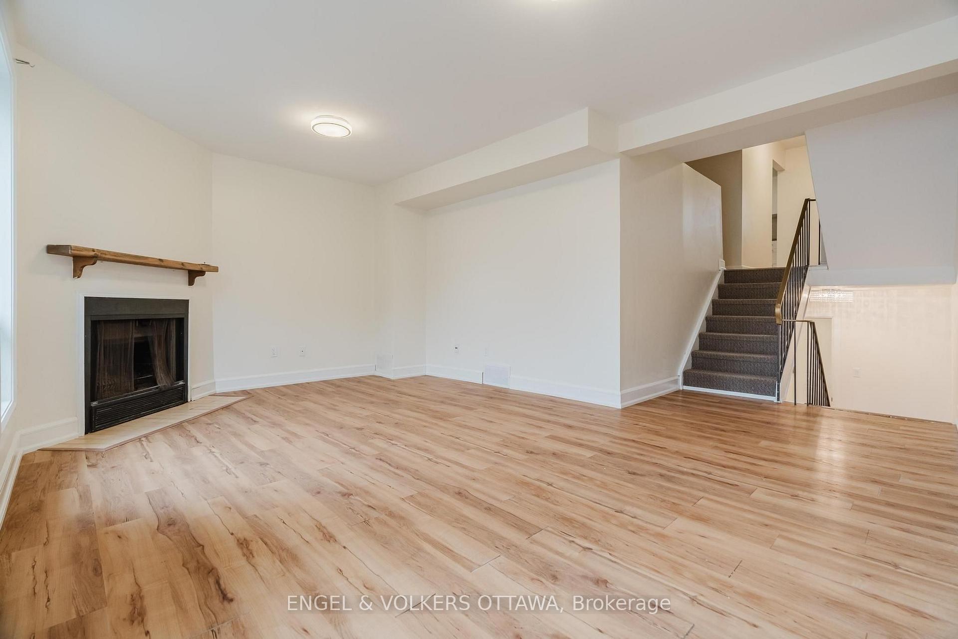 Photo 6 of Unit 19, 8 Almond Lane, Ottawa, Kanata - Katimavik — HOMEH
