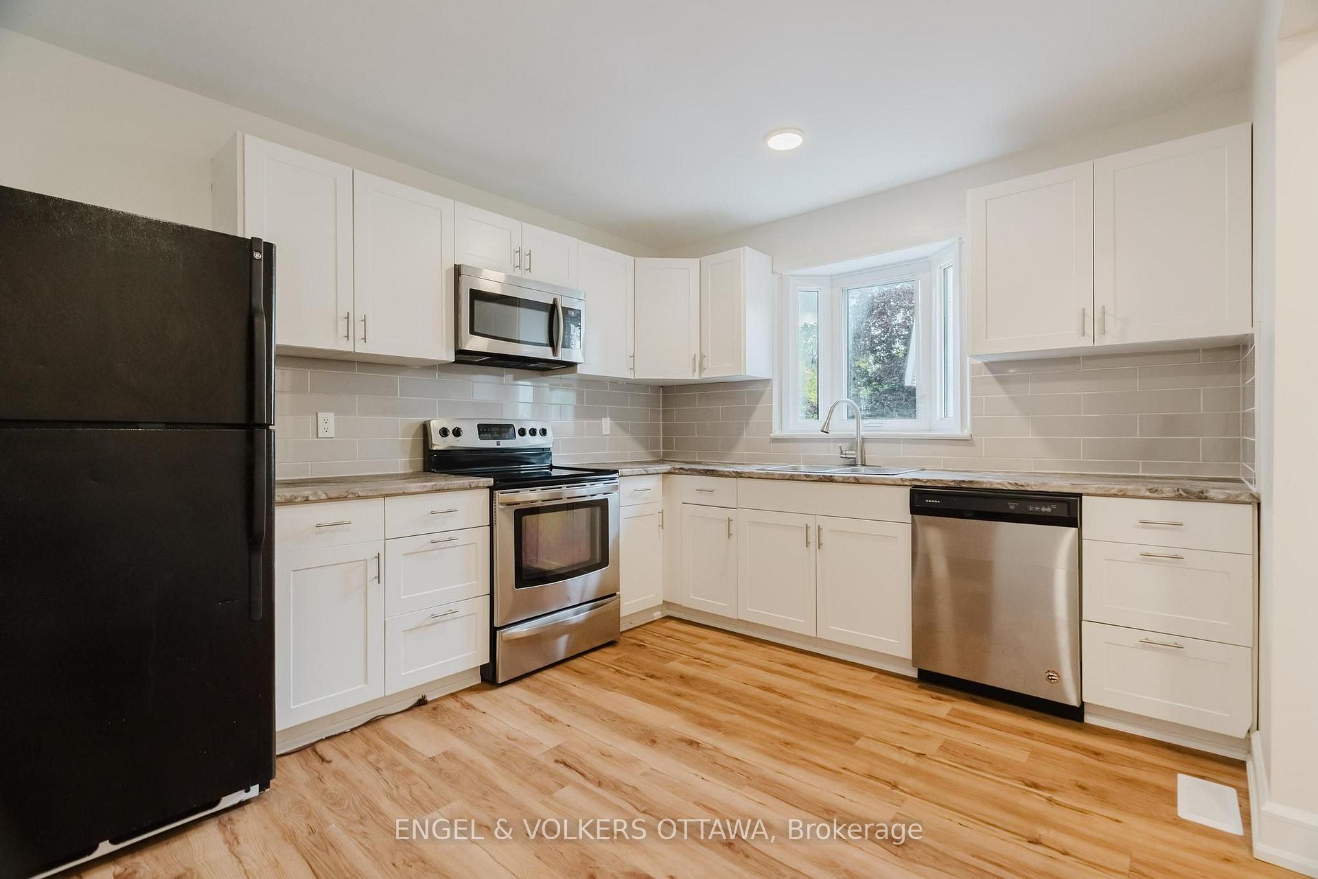 Photo 9 of Unit 19, 8 Almond Lane, Ottawa, Kanata - Katimavik — HOMEH
