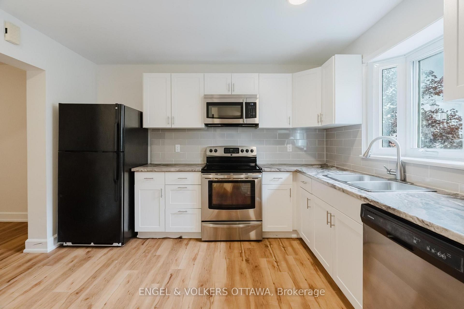 Photo 10 of Unit 19, 8 Almond Lane, Ottawa, Kanata - Katimavik — HOMEH