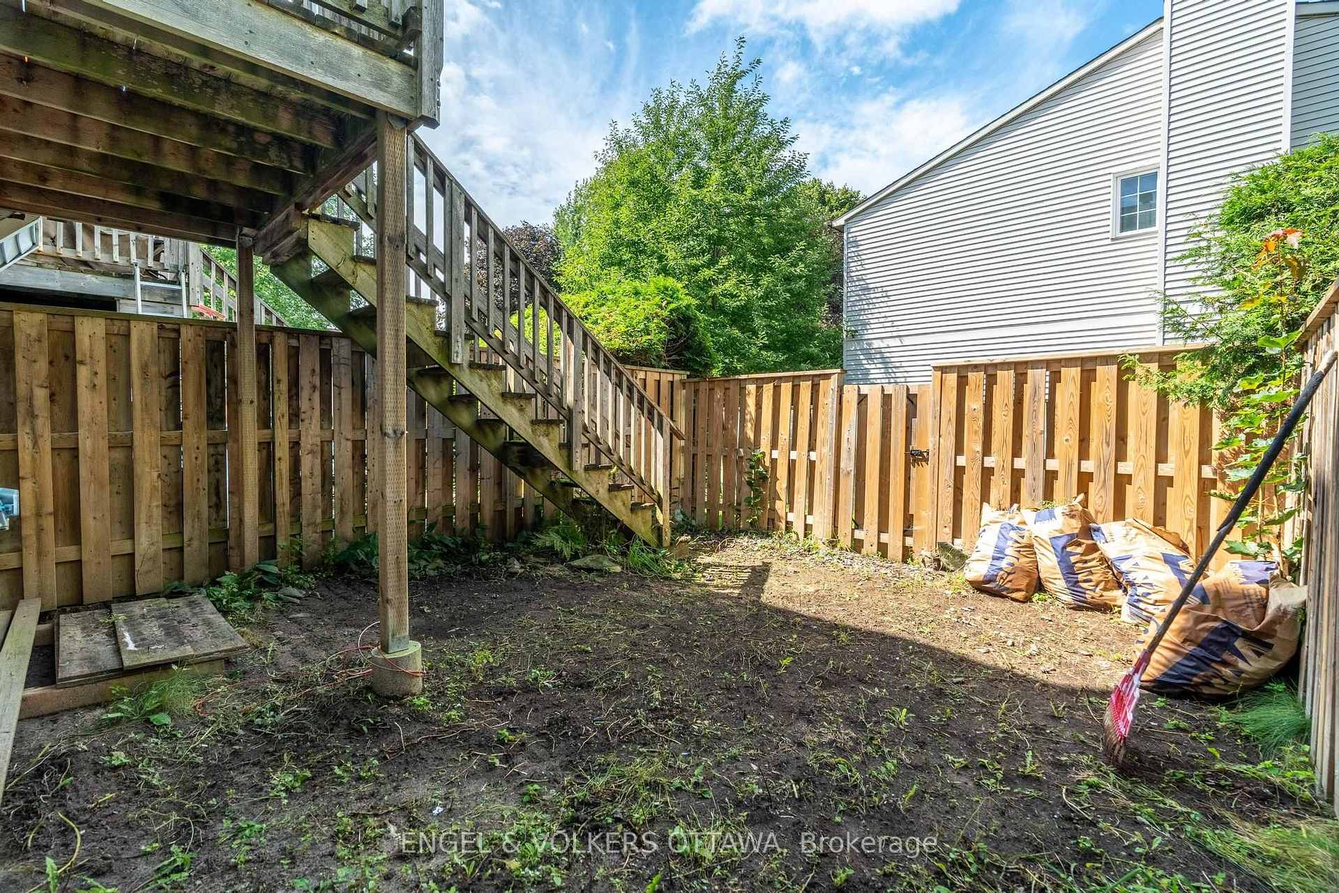 Photo 29 of Unit 19, 8 Almond Lane, Ottawa, Kanata - Katimavik — HOMEH