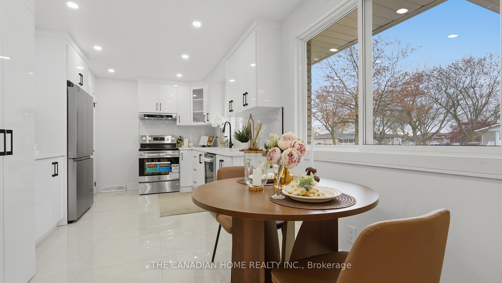 Photo 7 of 6041 Cadham Street, Niagara Falls, Arad/Fallsview — HOMEH