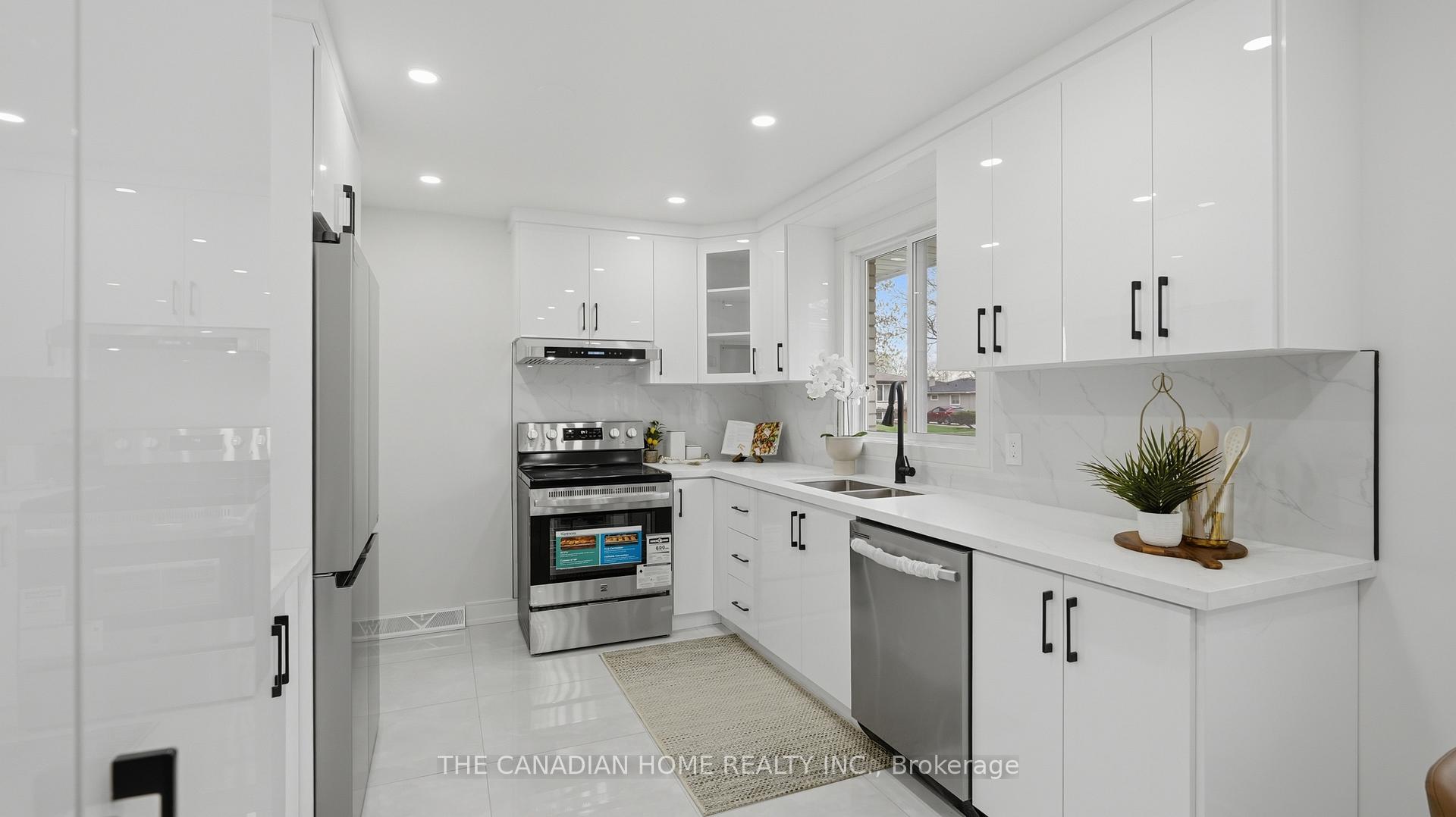 Photo 8 of 6041 Cadham Street, Niagara Falls, Arad/Fallsview — HOMEH
