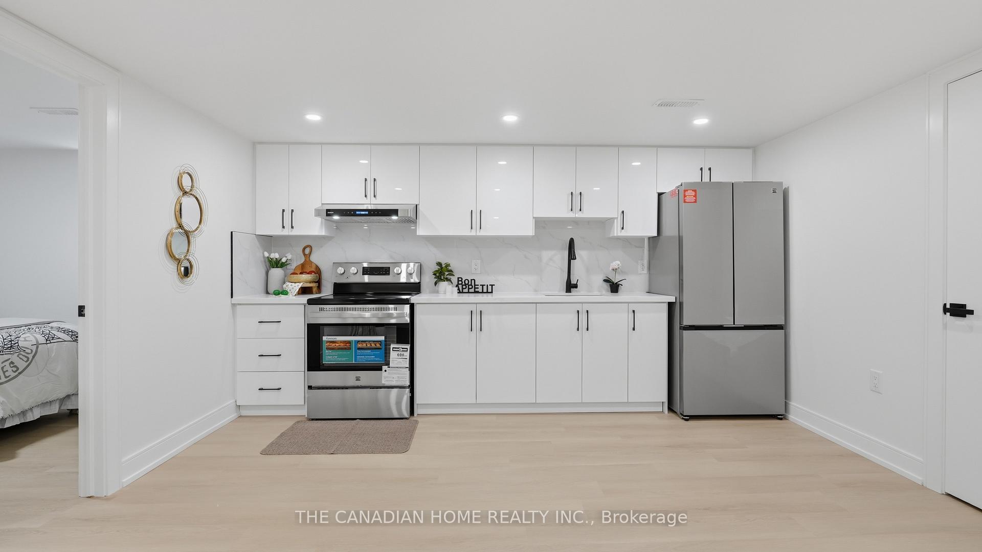 Photo 18 of 6041 Cadham Street, Niagara Falls, Arad/Fallsview — HOMEH