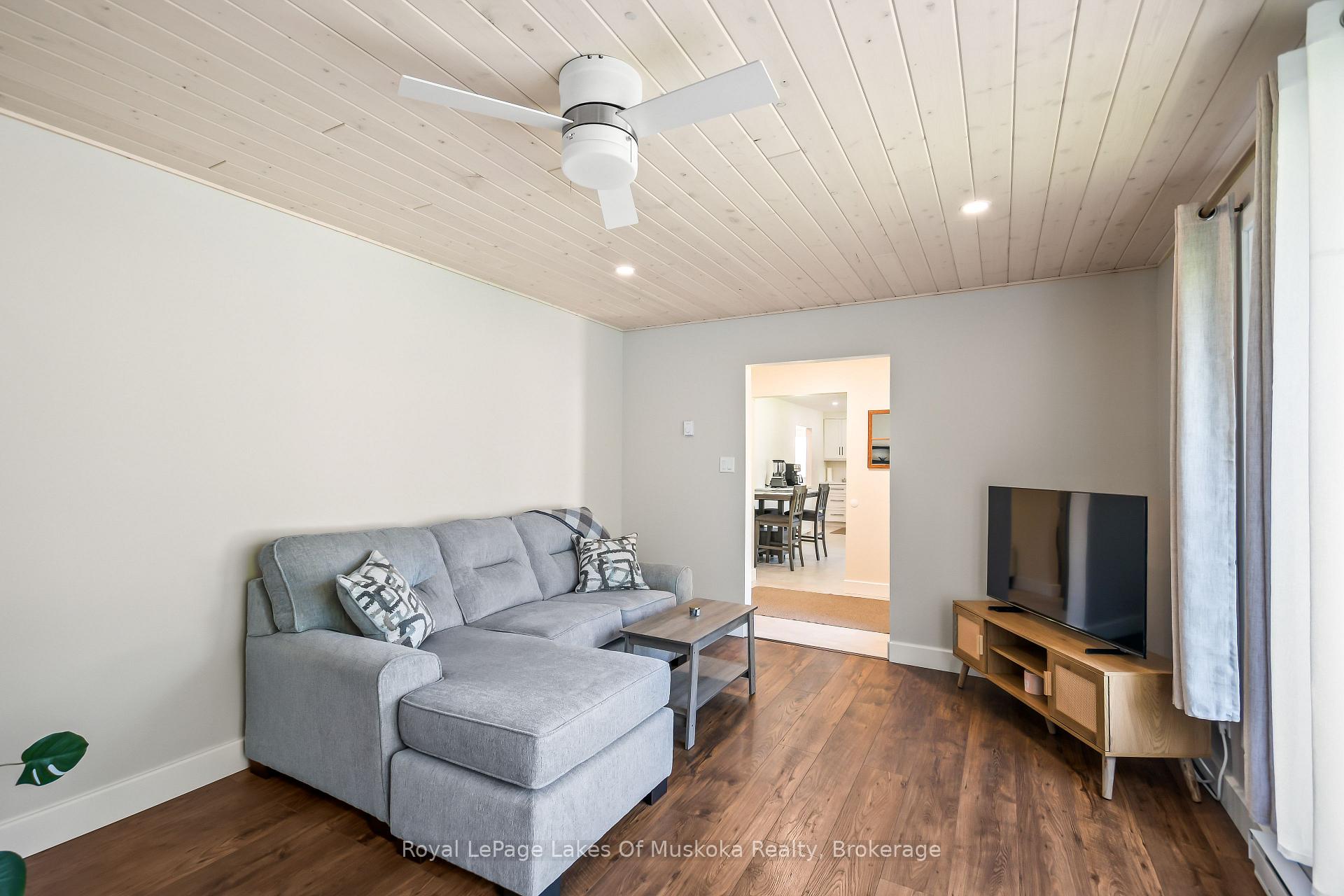 Photo 13 of 571 David Street E, Gravenhurst, Muskoka (S) — HOMEH