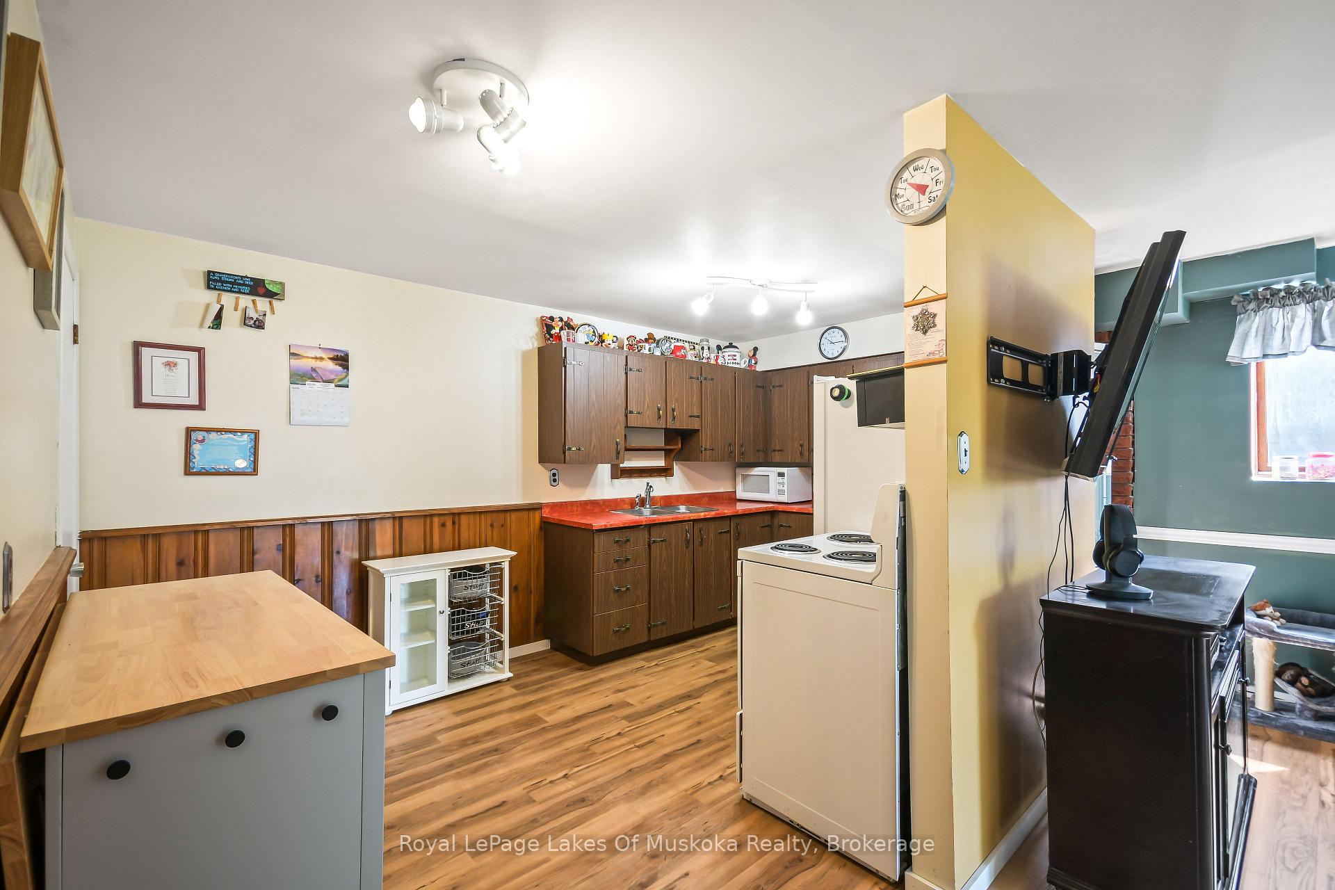 Photo 23 of 571 David Street E, Gravenhurst, Muskoka (S) — HOMEH
