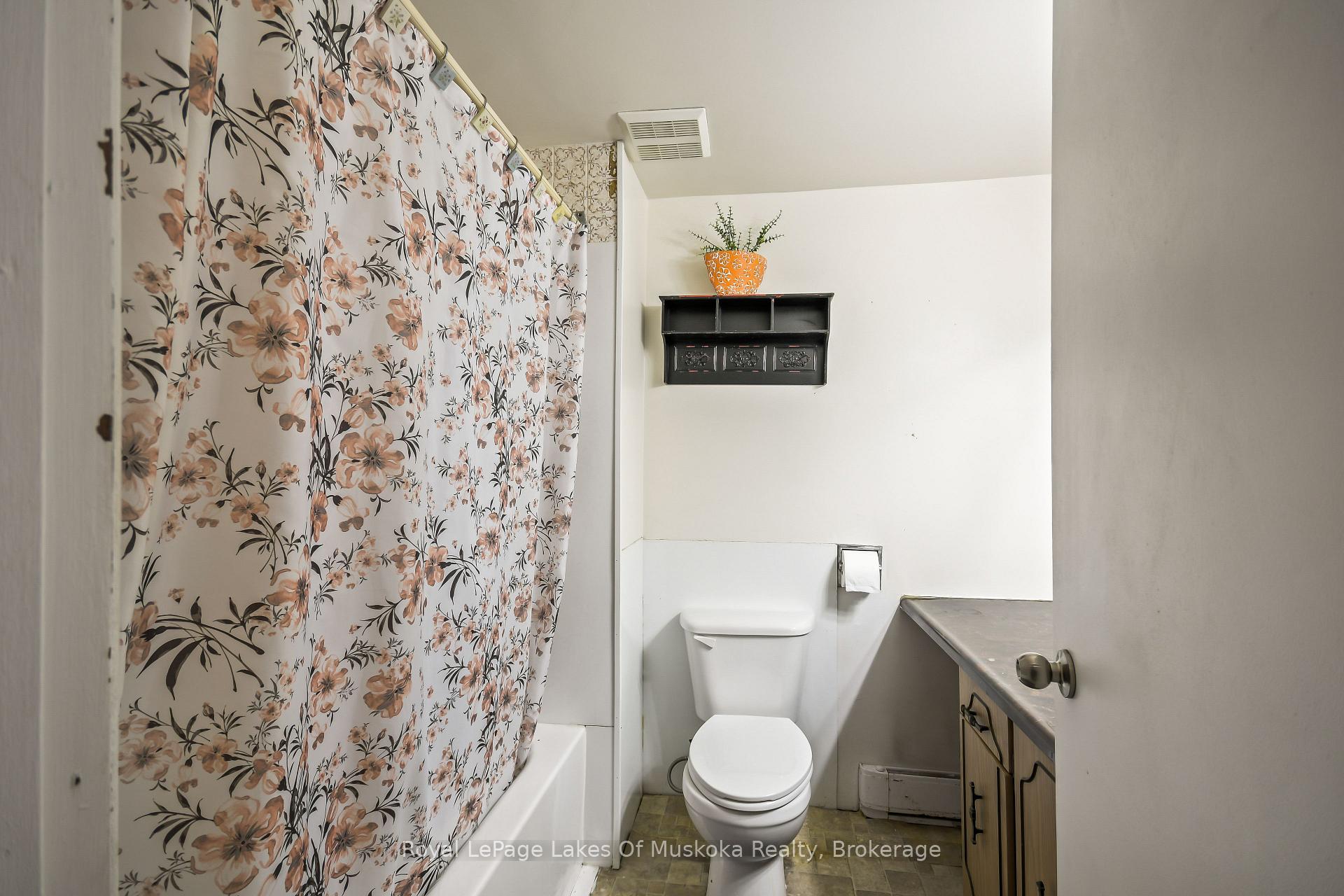 Photo 28 of 571 David Street E, Gravenhurst, Muskoka (S) — HOMEH