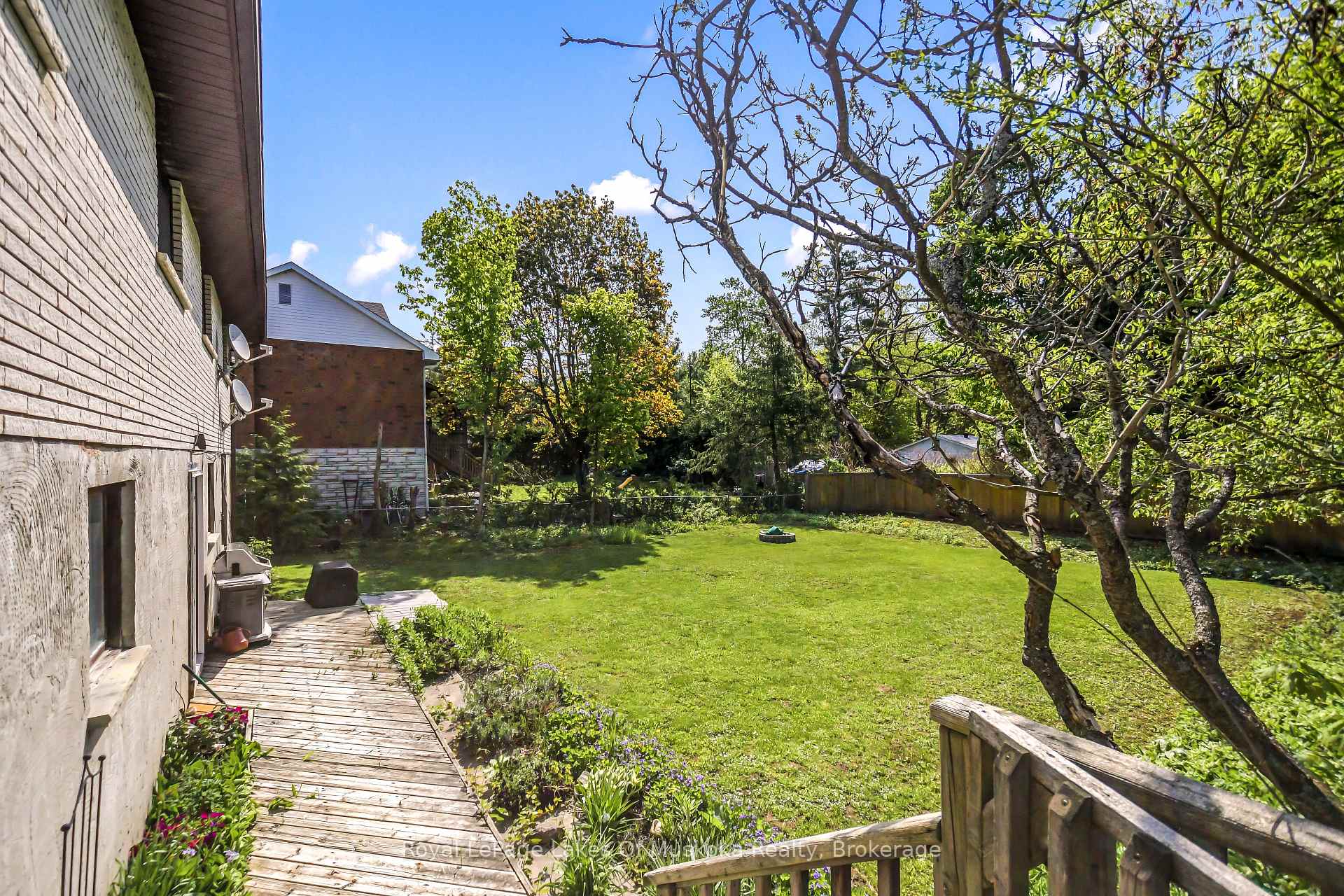 Photo 31 of 571 David Street E, Gravenhurst, Muskoka (S) — HOMEH