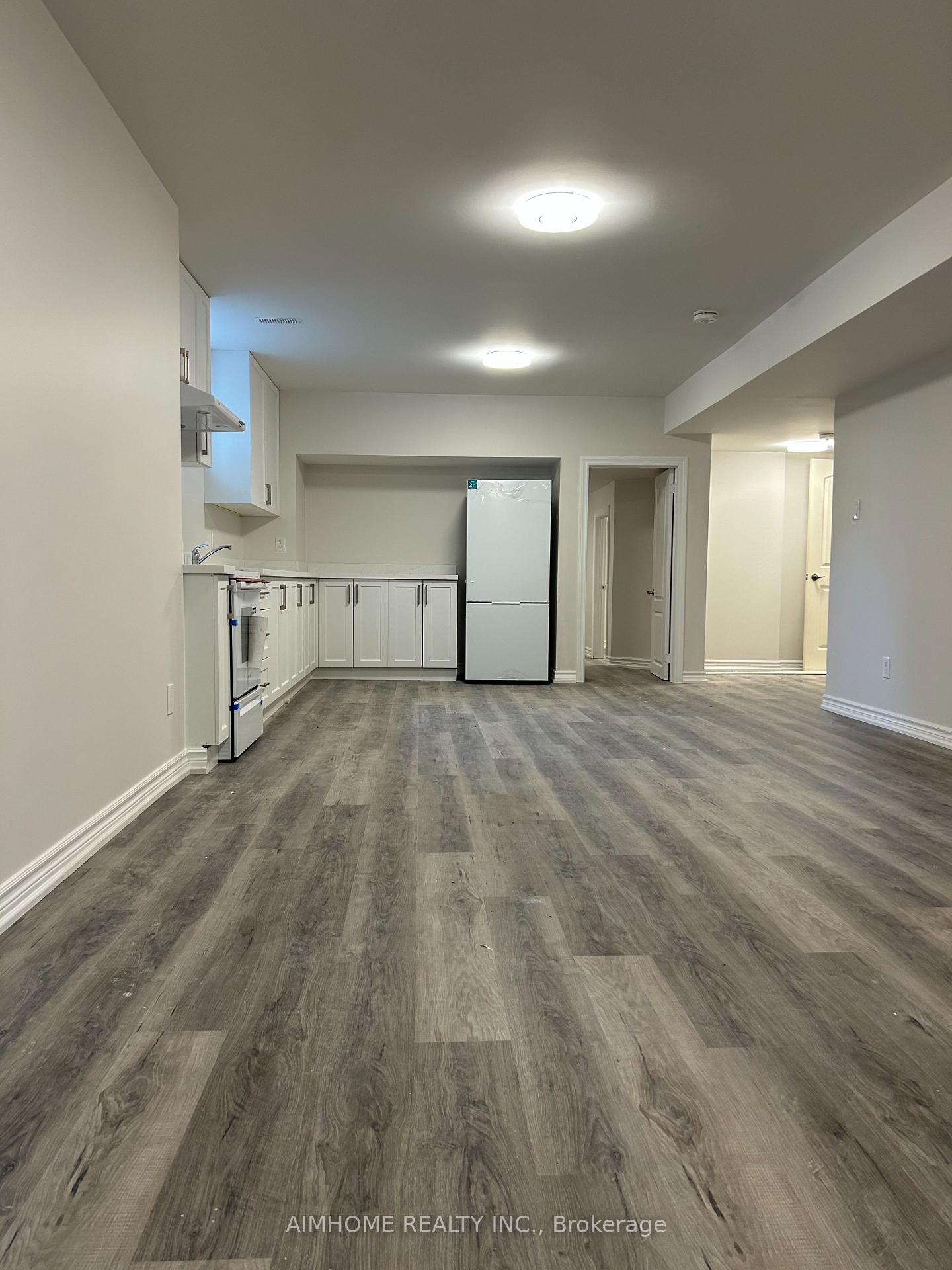 Photo 6 of Unit LegBsmt, 27 Maple Edge Lane, Whitby, Williamsburg — HOMEH