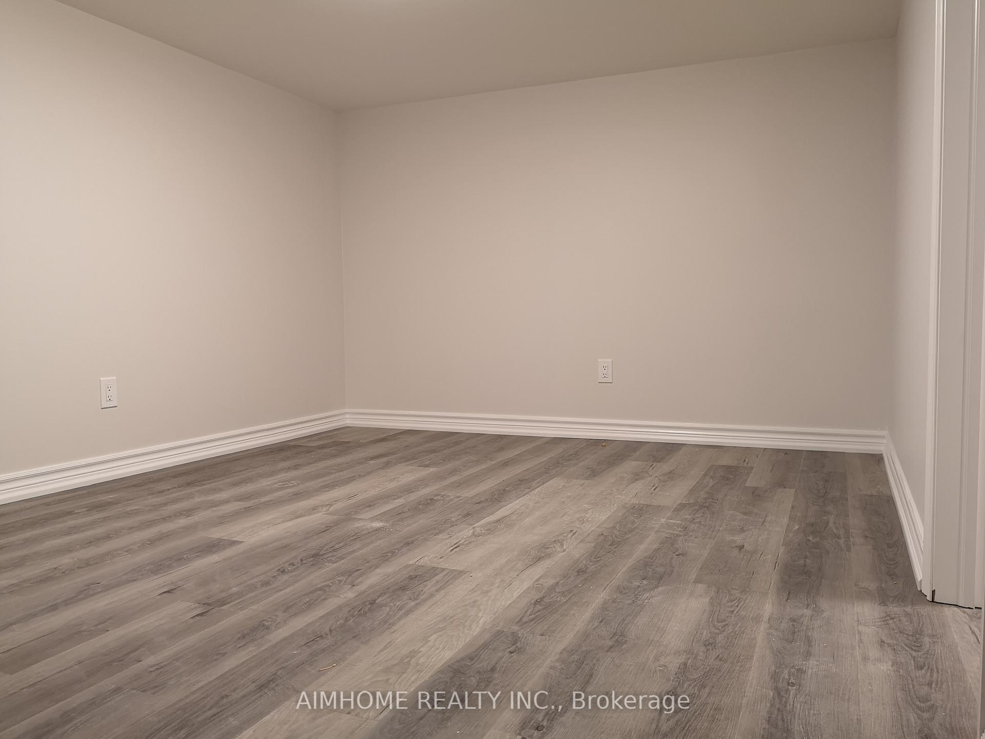 Photo 12 of Unit LegBsmt, 27 Maple Edge Lane, Whitby, Williamsburg — HOMEH