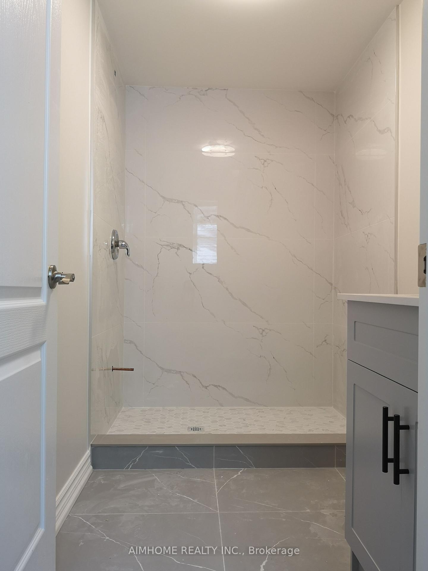 Photo 17 of Unit LegBsmt, 27 Maple Edge Lane, Whitby, Williamsburg — HOMEH