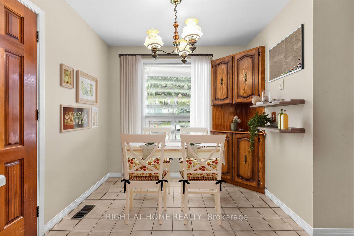 Photo 12 of 12 Candlewood Crescent, North York, York University Heights — HOMEH