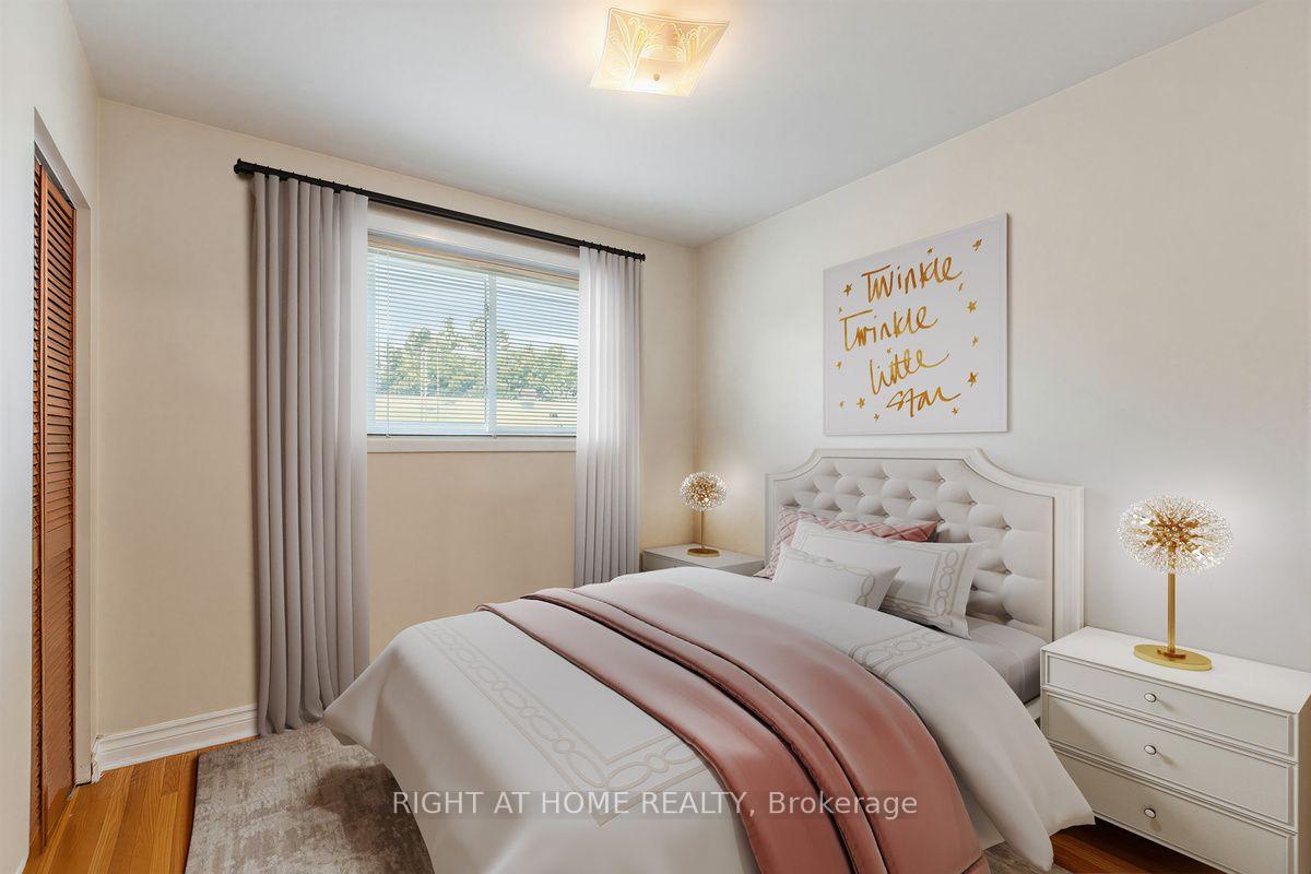 Photo 23 of 12 Candlewood Crescent, North York, York University Heights — HOMEH