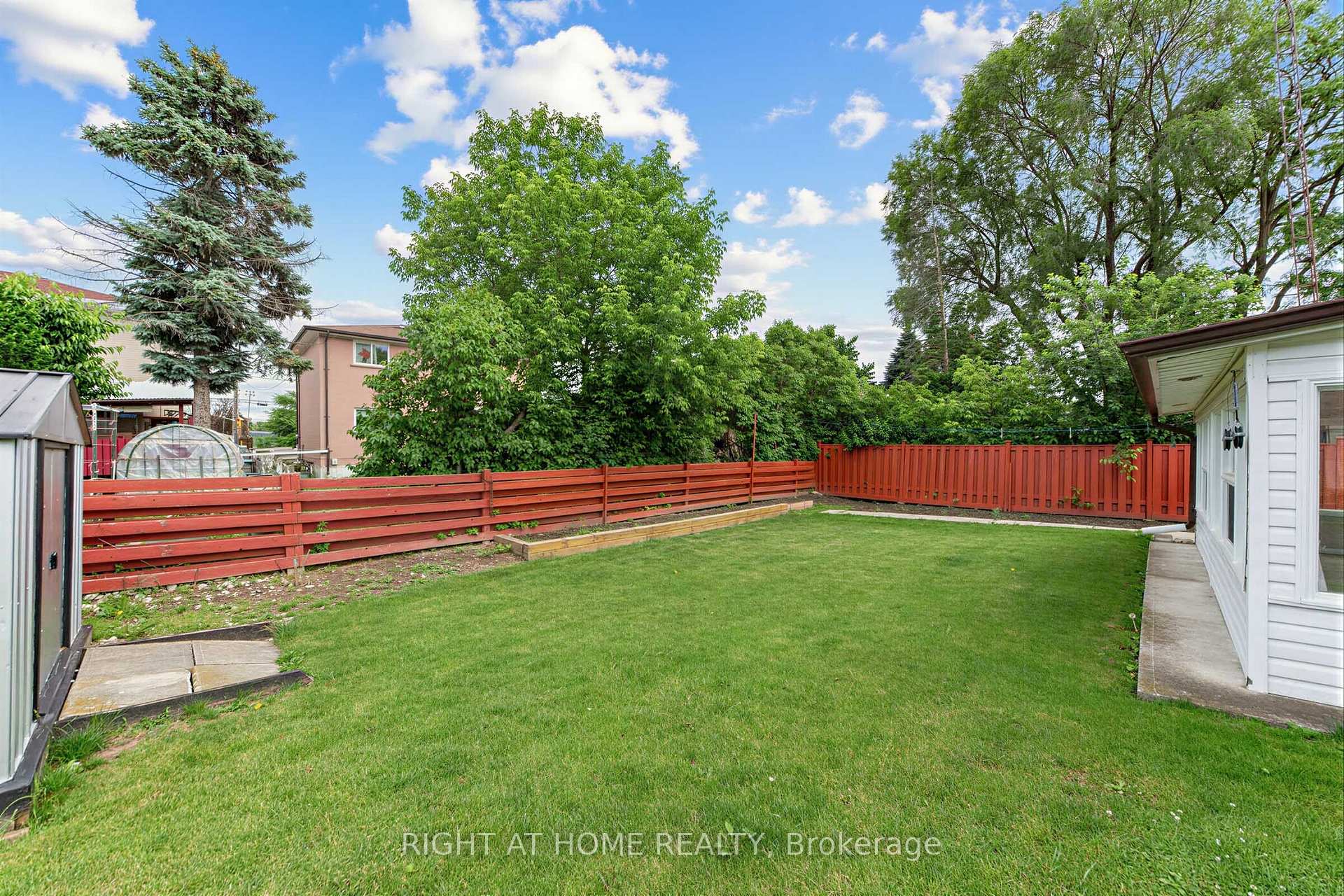 Photo 34 of 12 Candlewood Crescent, North York, York University Heights — HOMEH