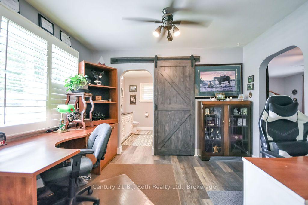 Photo 6 of 976 Yonge Street, Midland — HOMEH