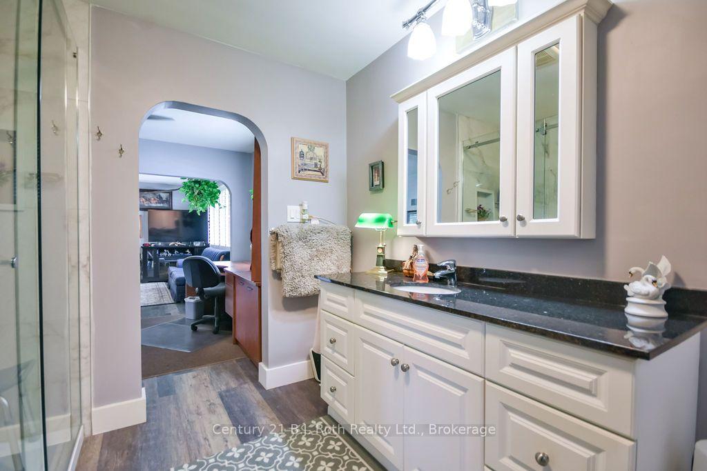Photo 17 of 976 Yonge Street, Midland — HOMEH